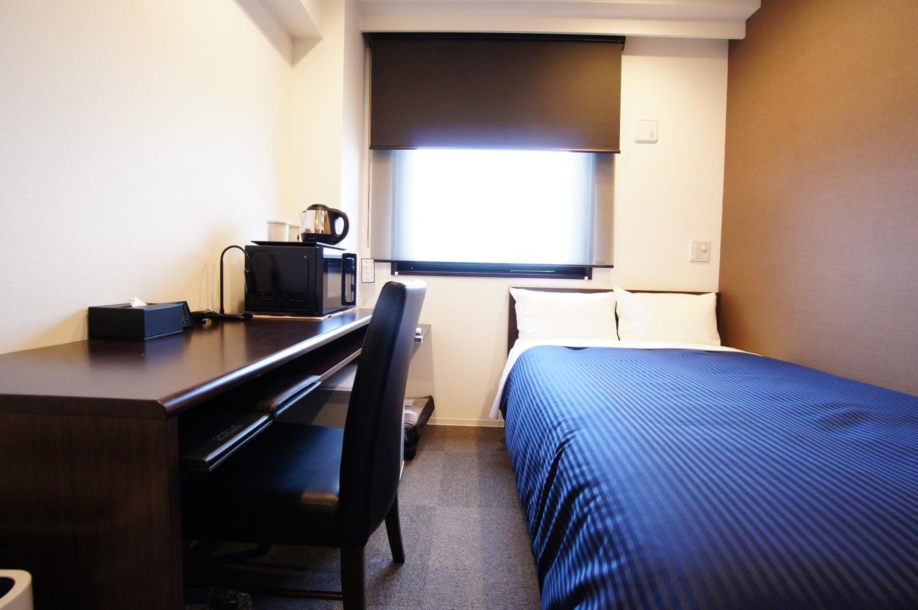 Double Room with Small Double Bed - Non-Smoking photo 2