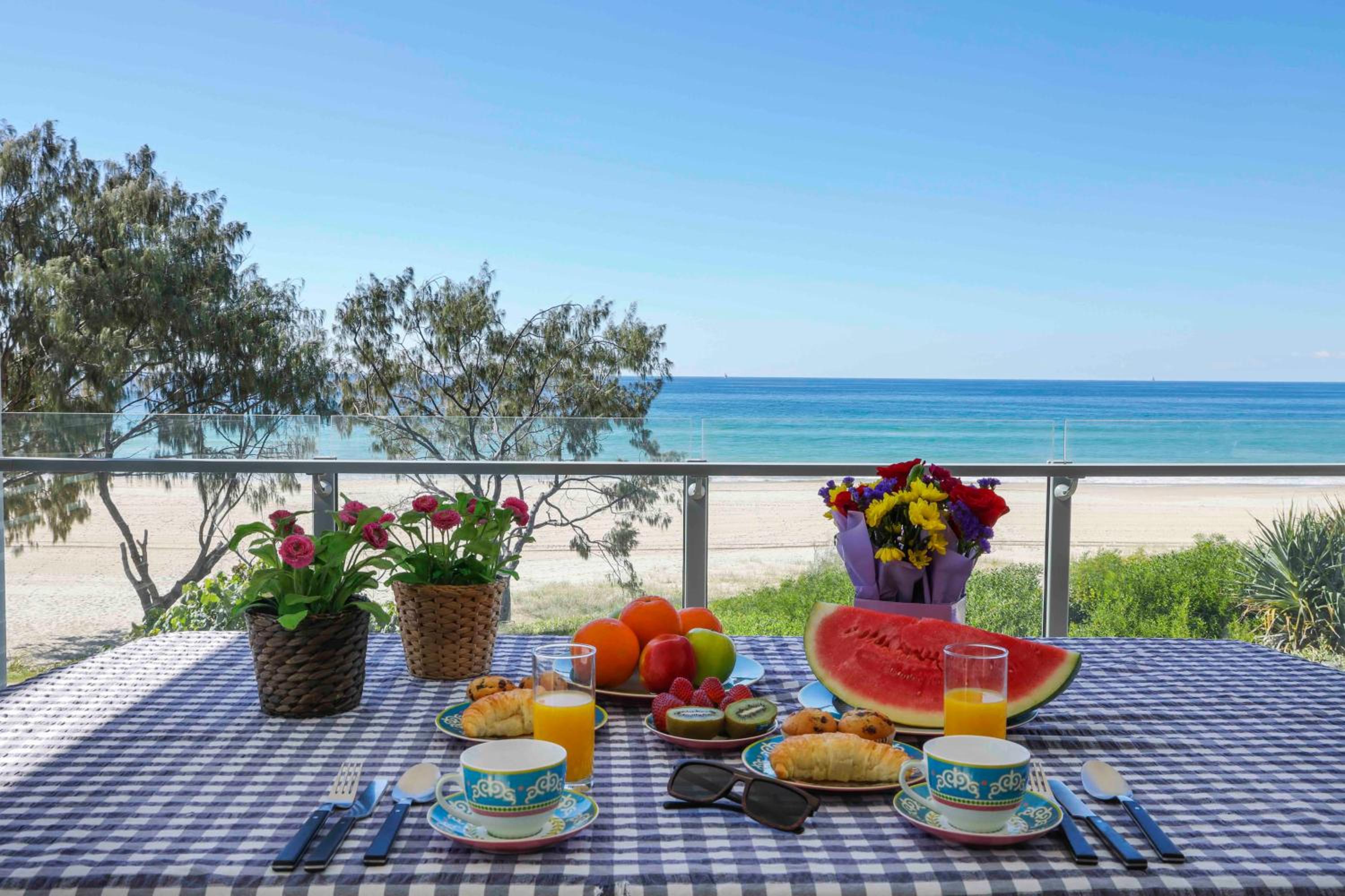 Deluxe Two-Bedroom Apartment With Balcony - Ocean View