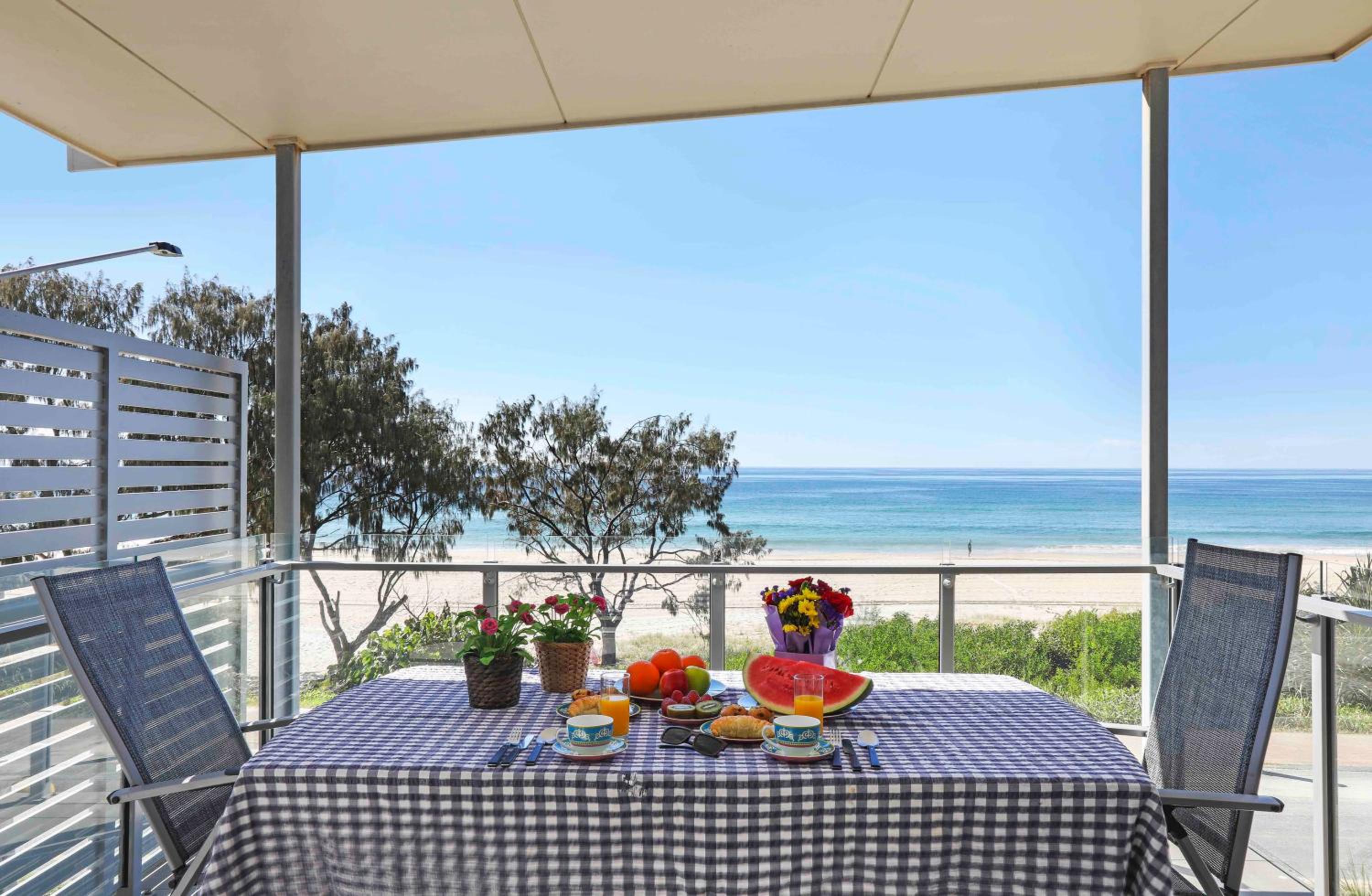 Deluxe Two-Bedroom Apartment With Balcony - Ocean View thumbnail 6