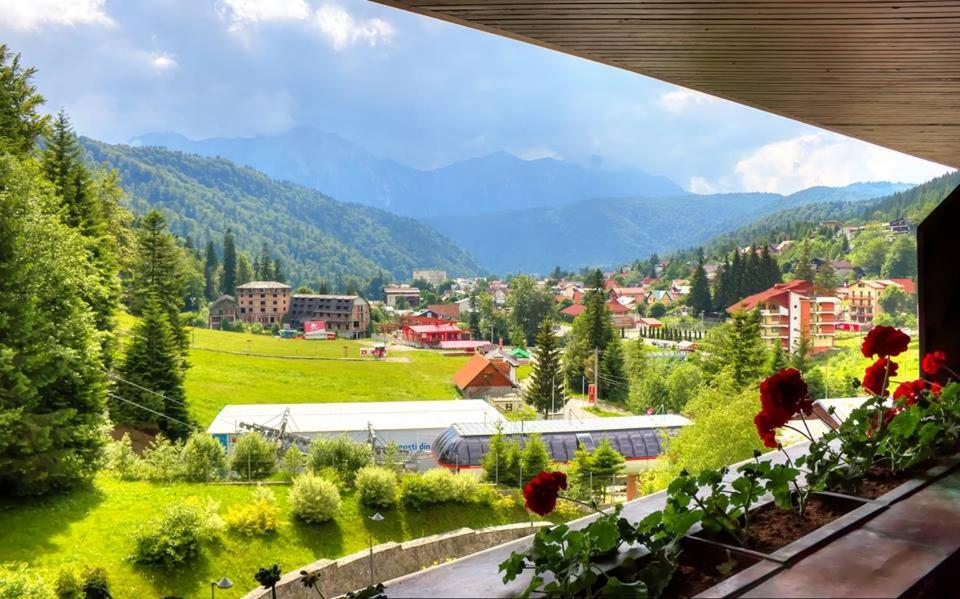 Standard Double or Twin Room - Photo 8