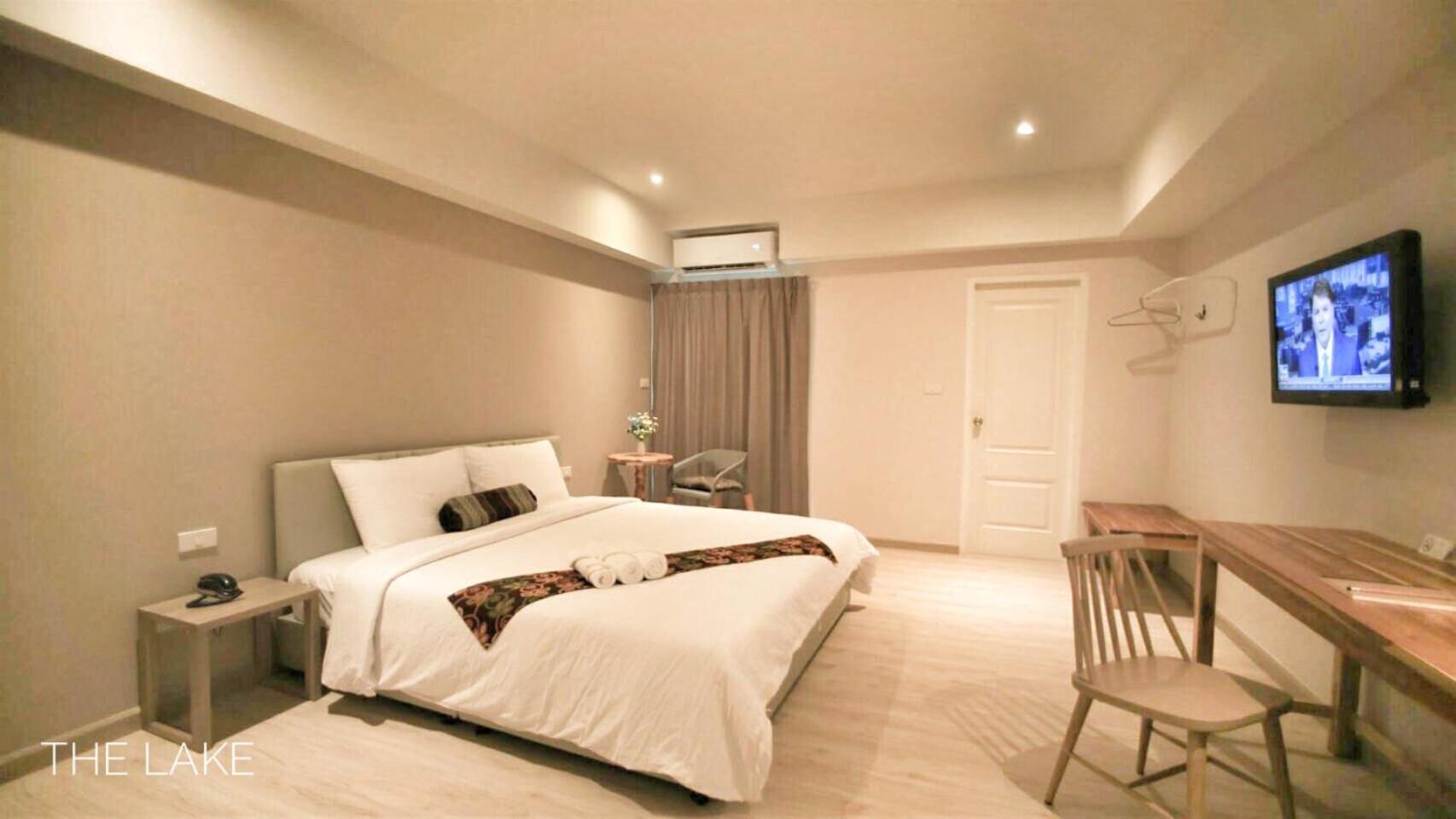 Superior King Room - Photo 1