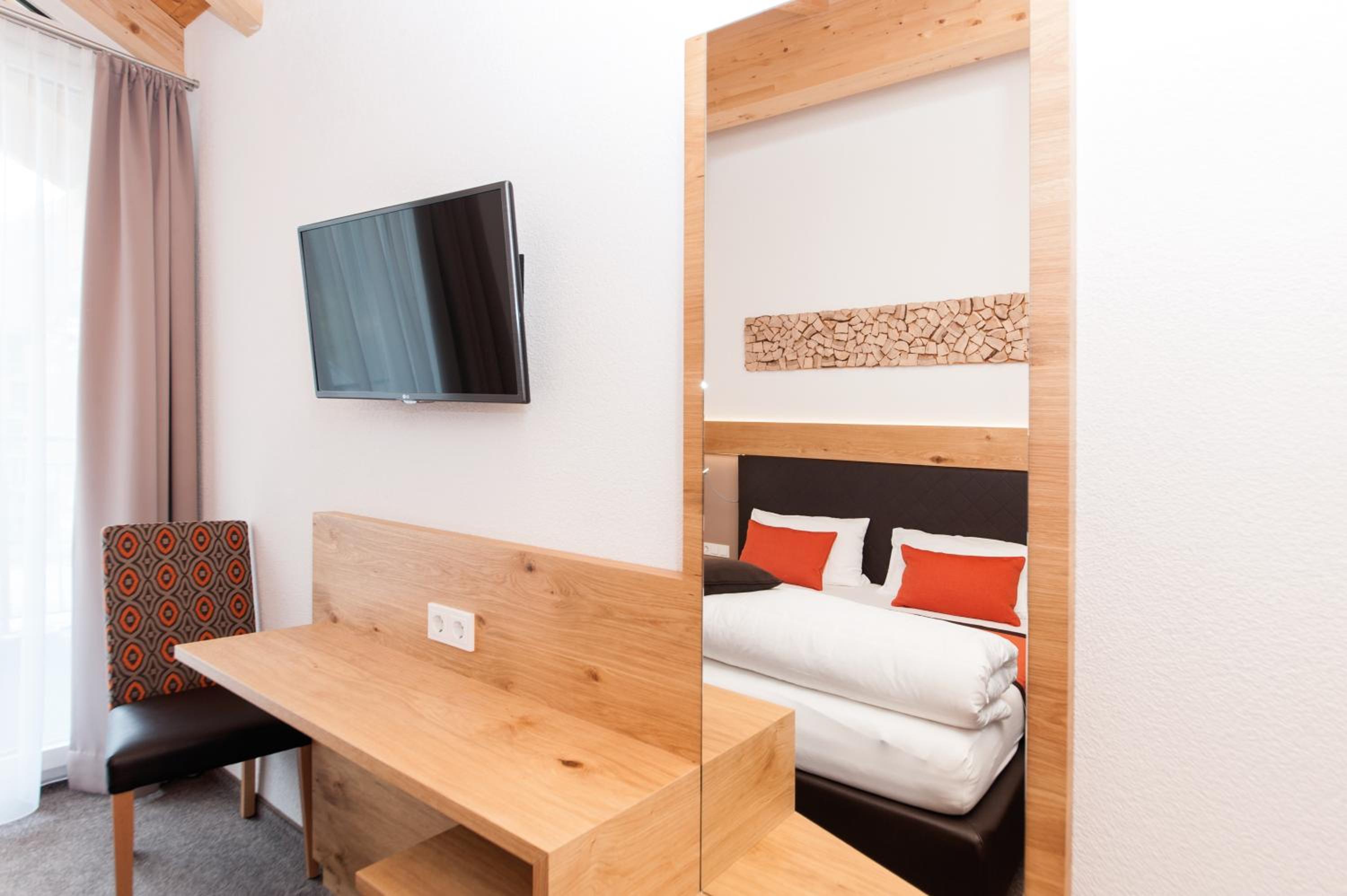 Two-Bedroom Comfort Apartment 2