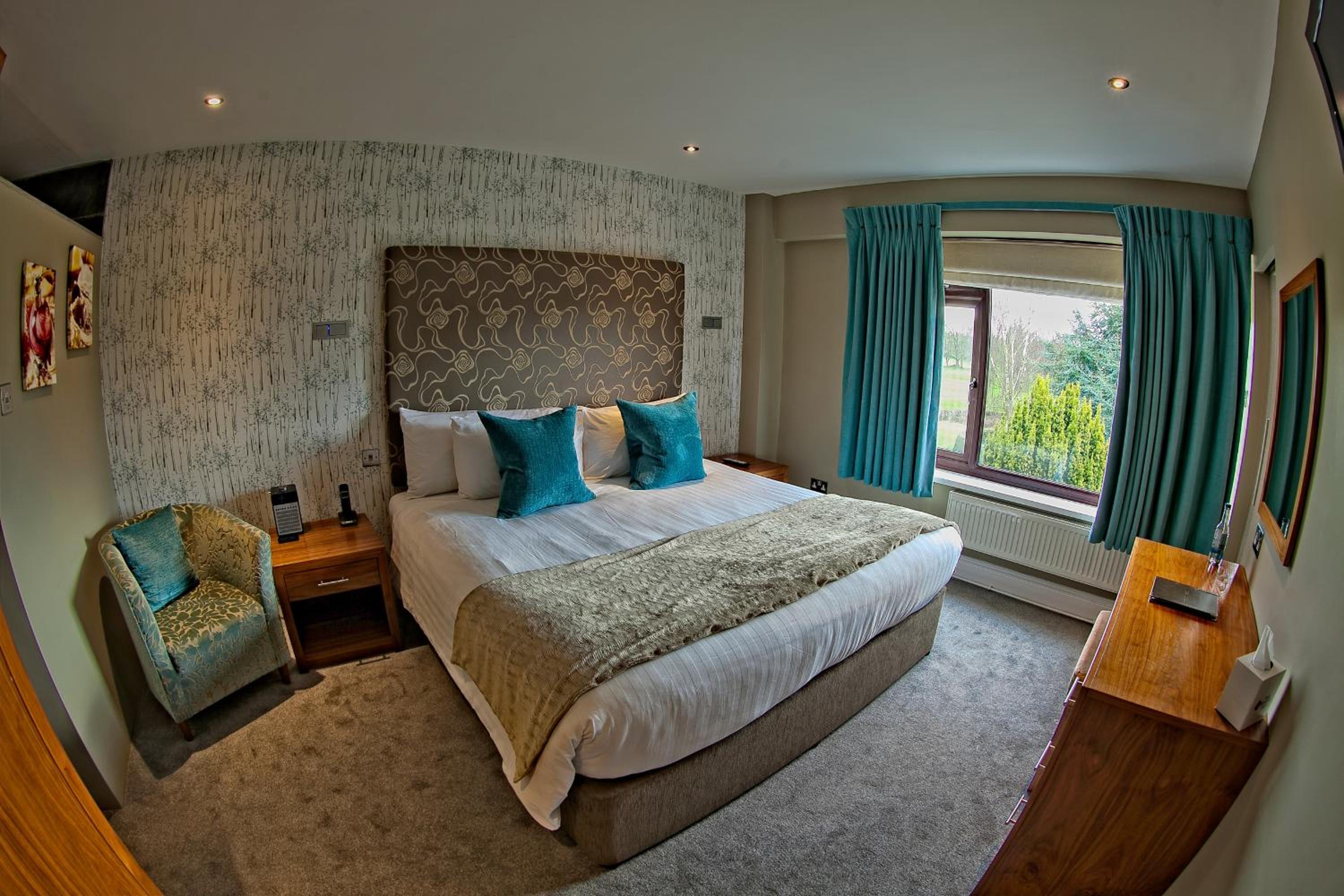 Suite with King Bed - Photo 1