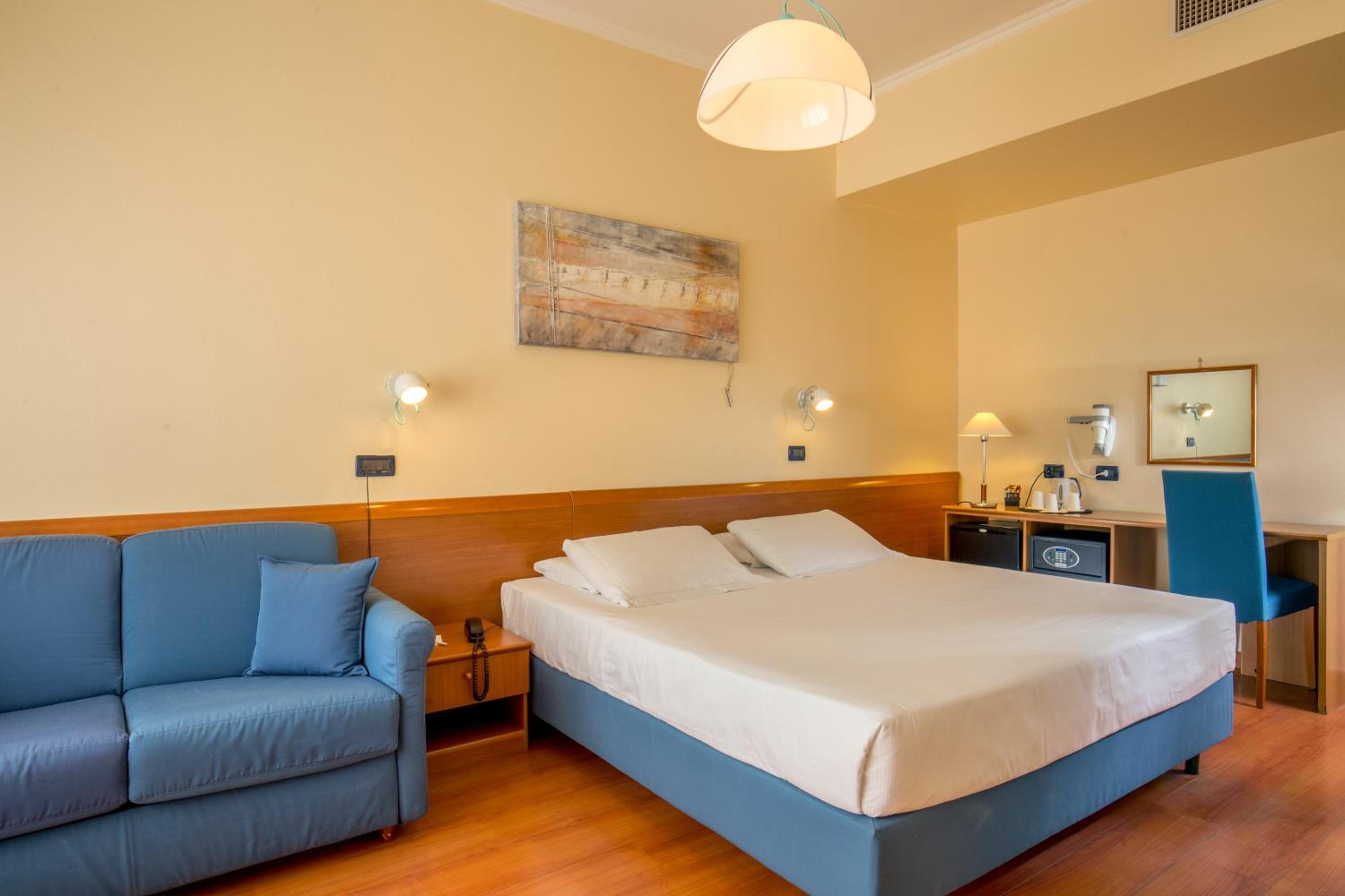 Comfort Queen Room