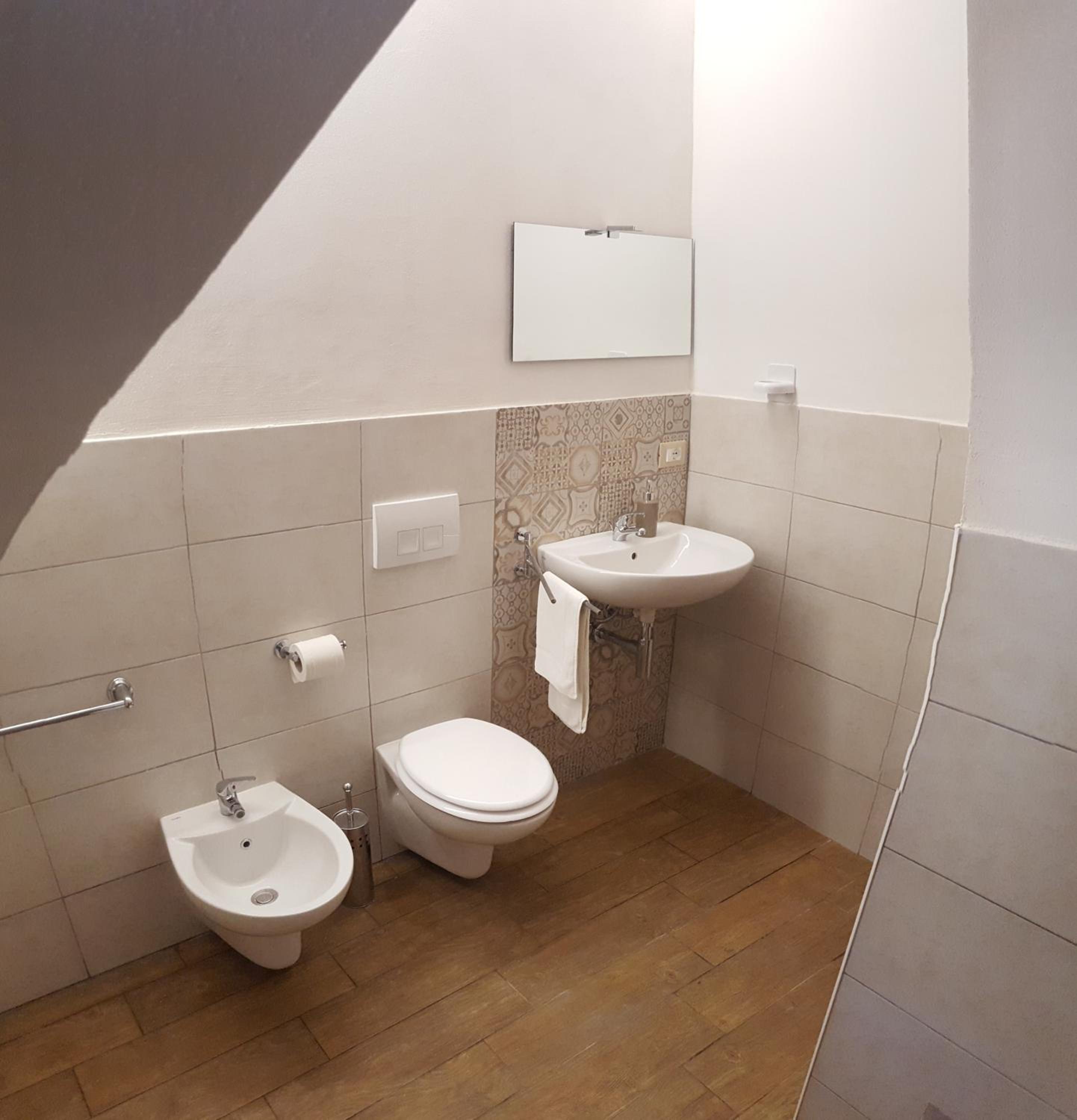 Quadruple Room with Private Bathroom photo 3