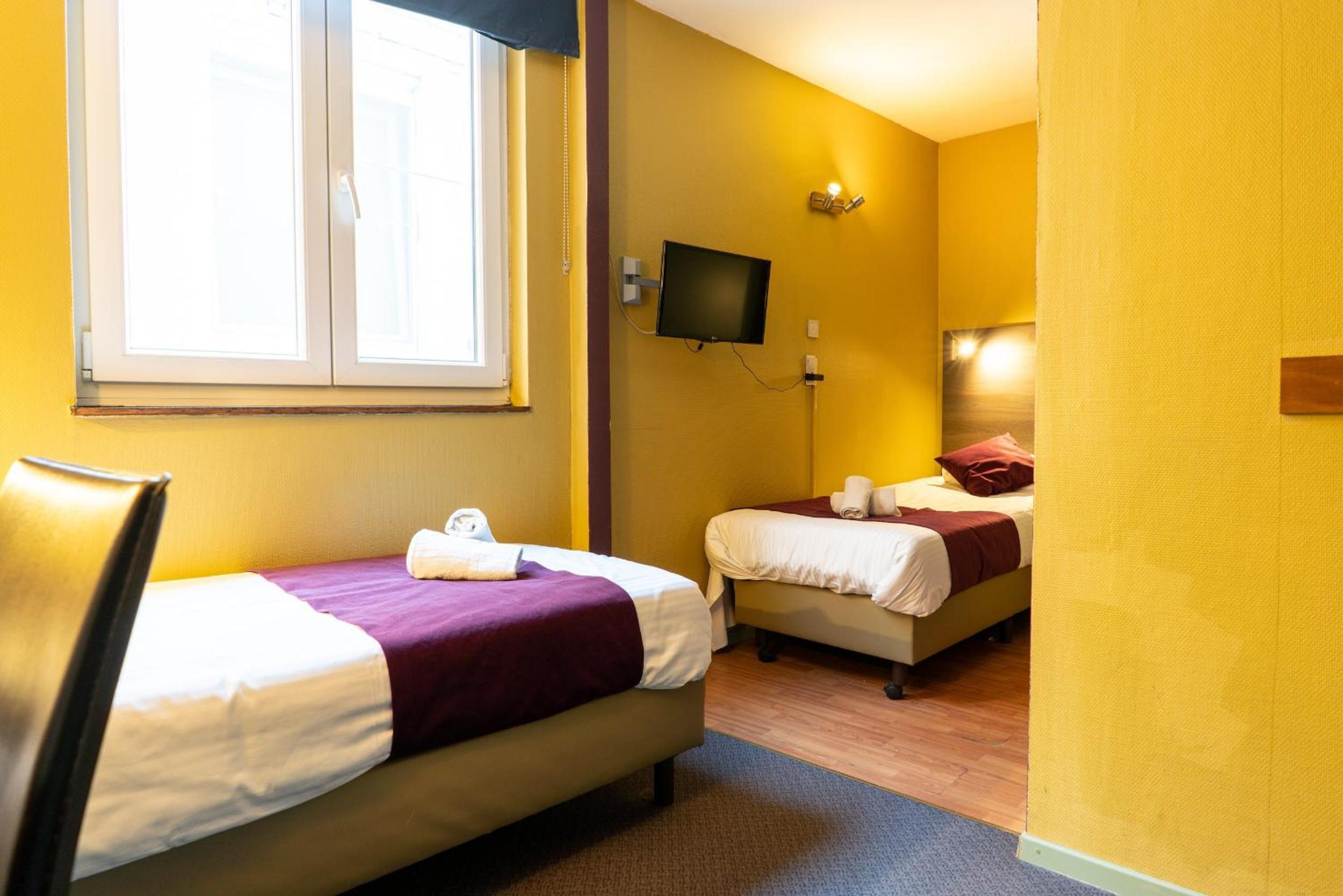 Twin Room With Bathroom photo 1
