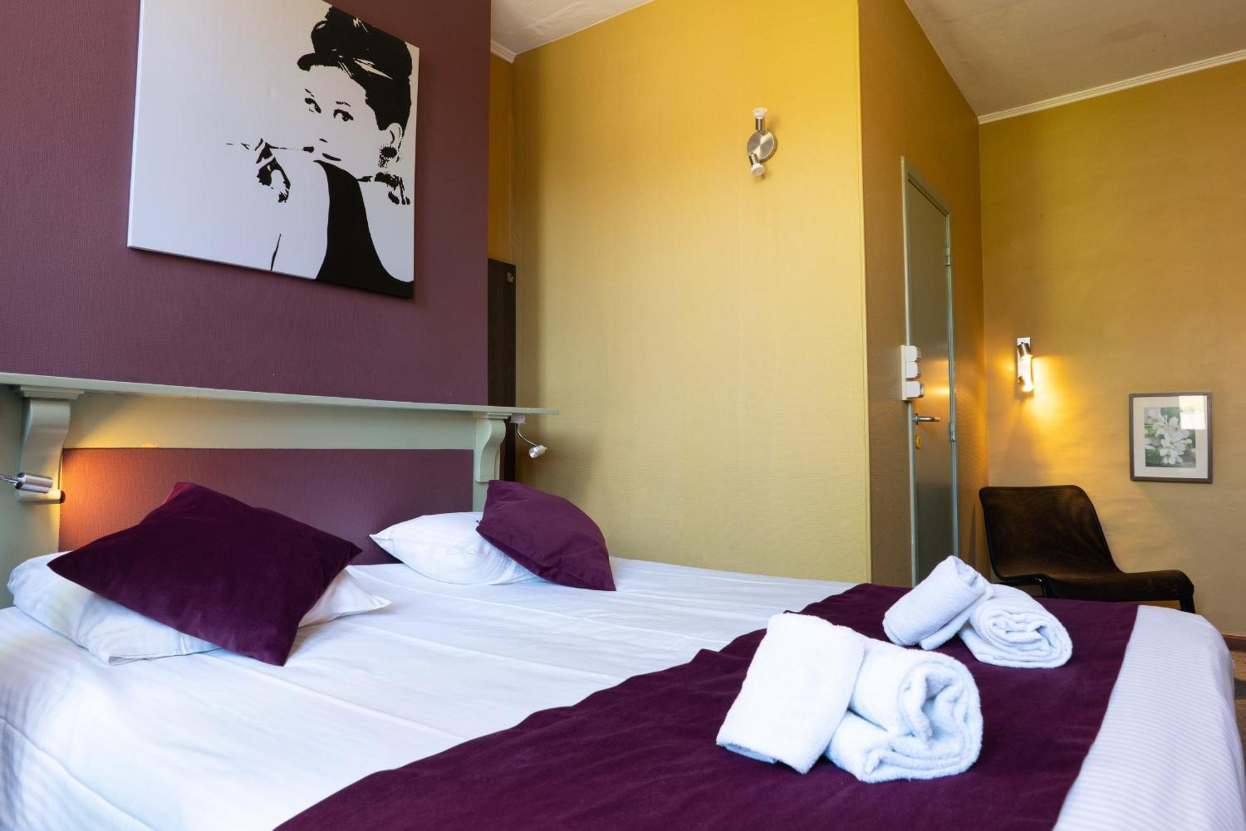 Deluxe Double Room With Bathroom photo 3