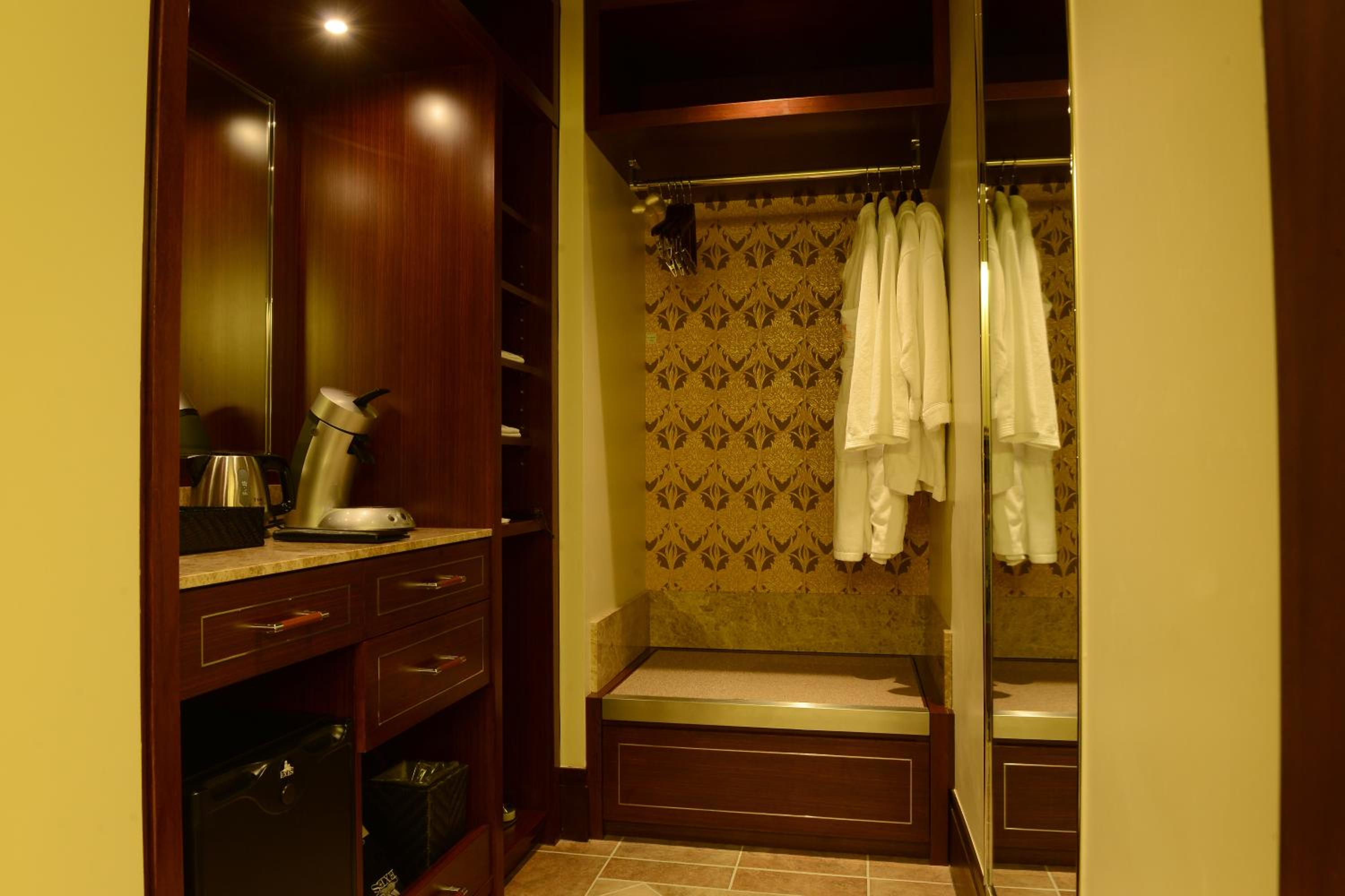 Premier Twin Room With Tatami Area