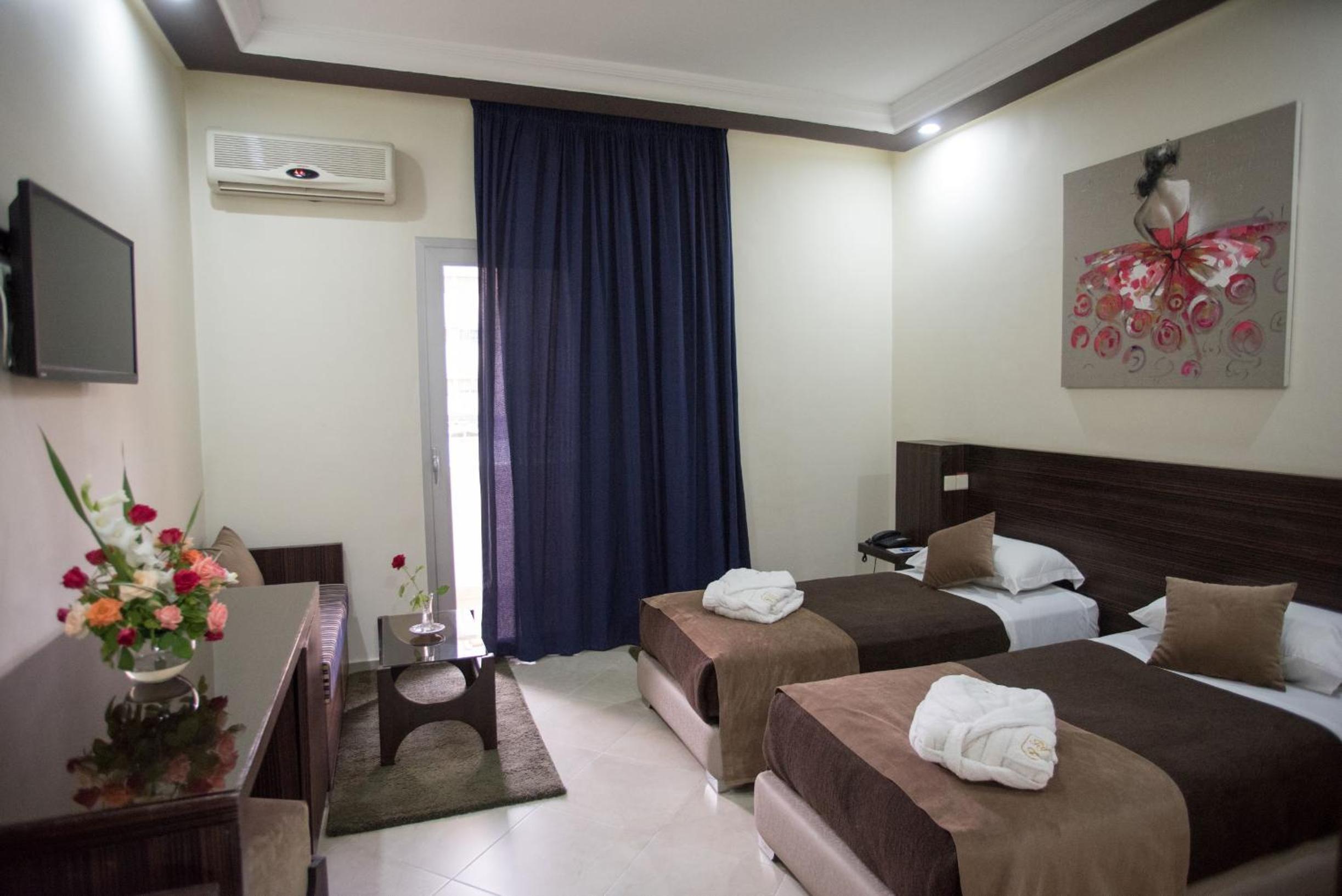 Double Room - Photo 3