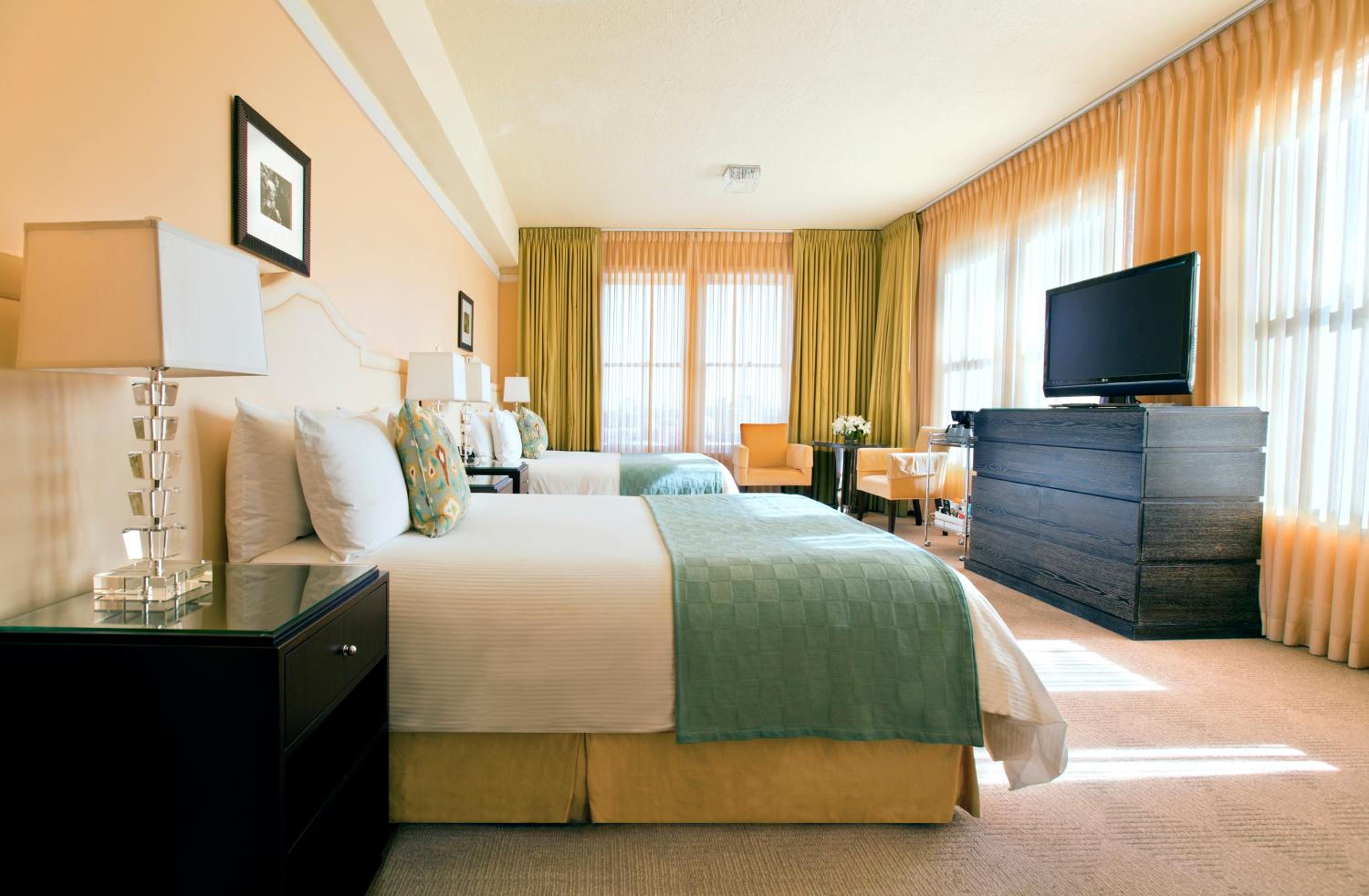 Queen Room - Disability Access - Photo 6