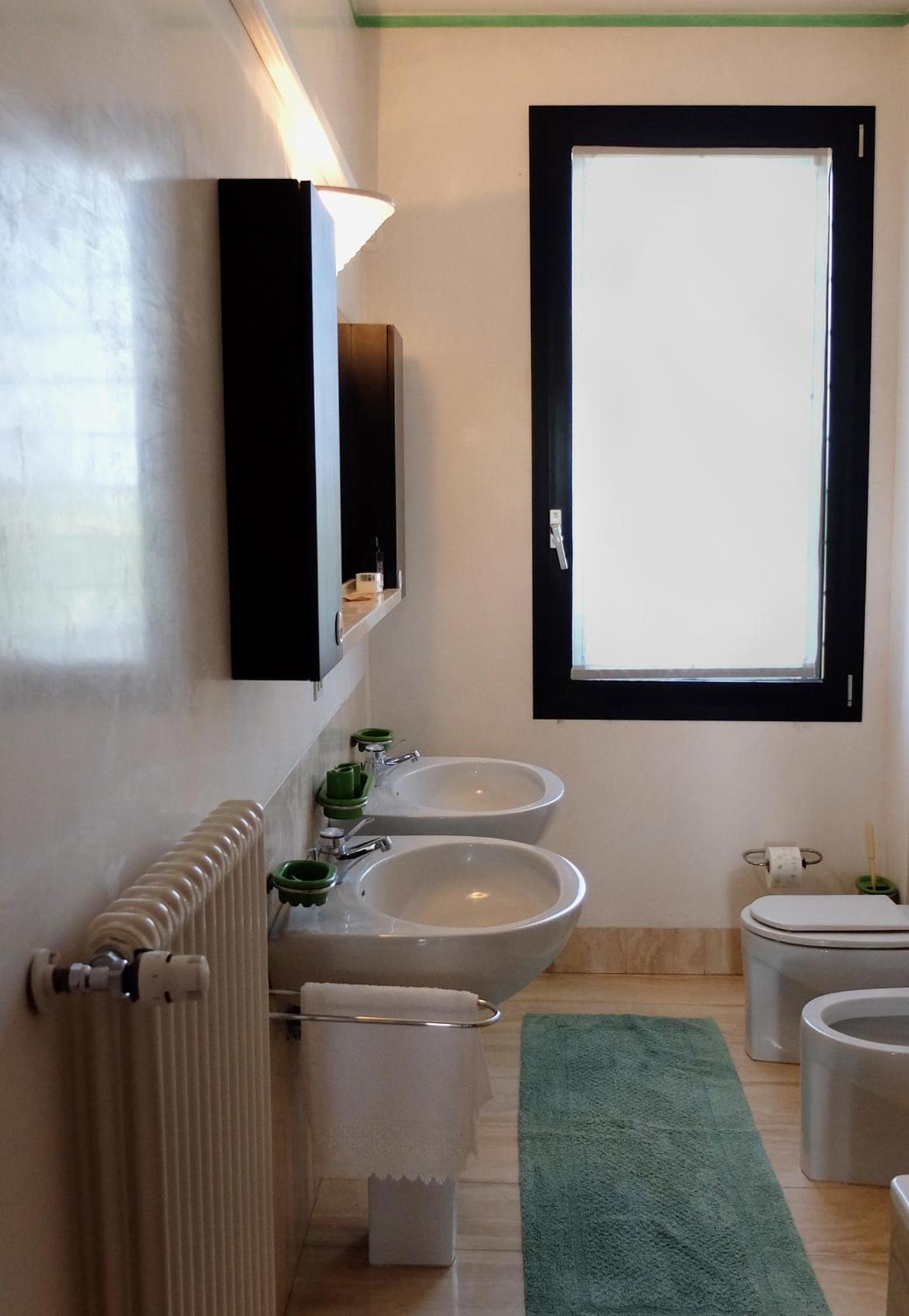 Deluxe Room - Photo 8