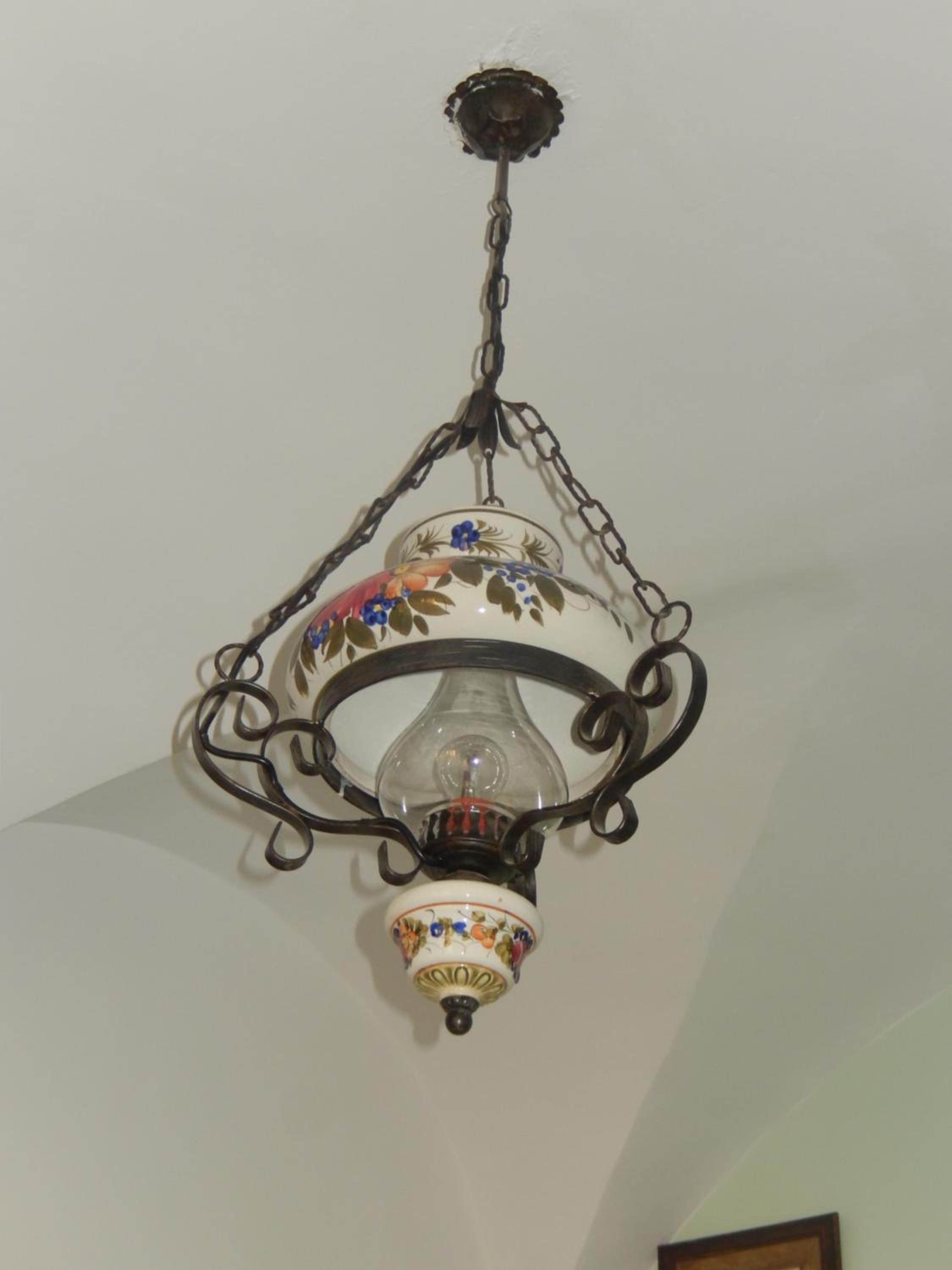 Standard King Room - Photo 9