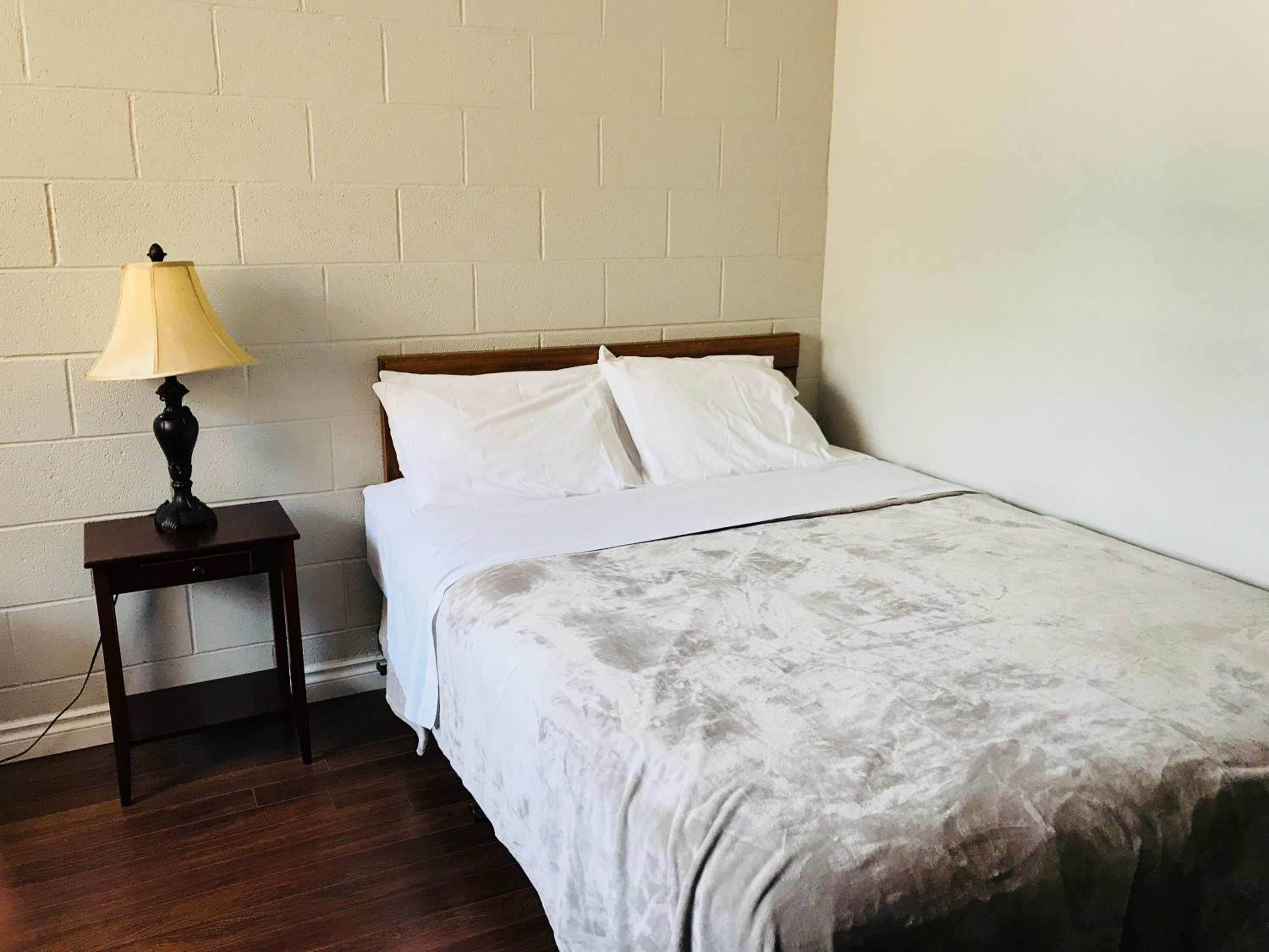 Queen Room photo 1