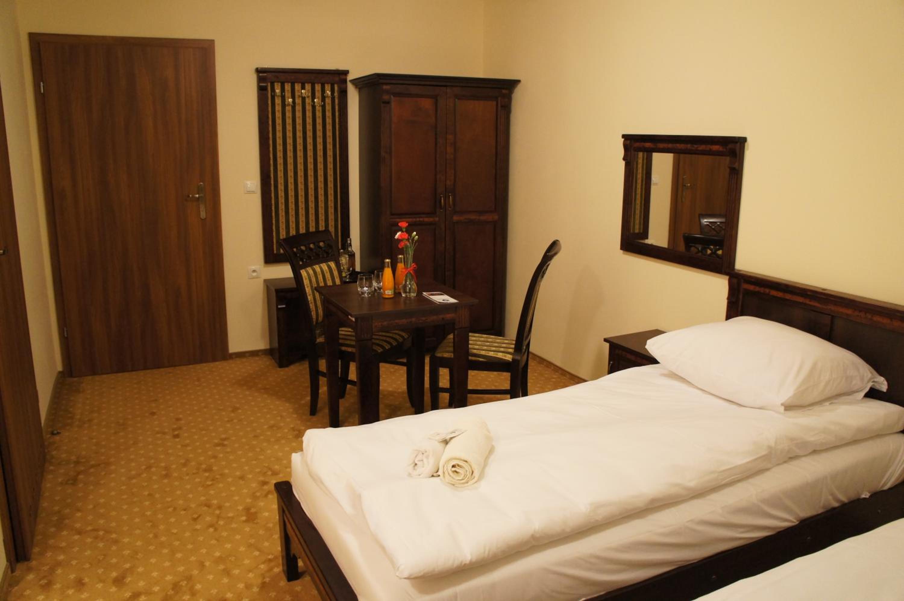 Quadruple Room - Photo 3