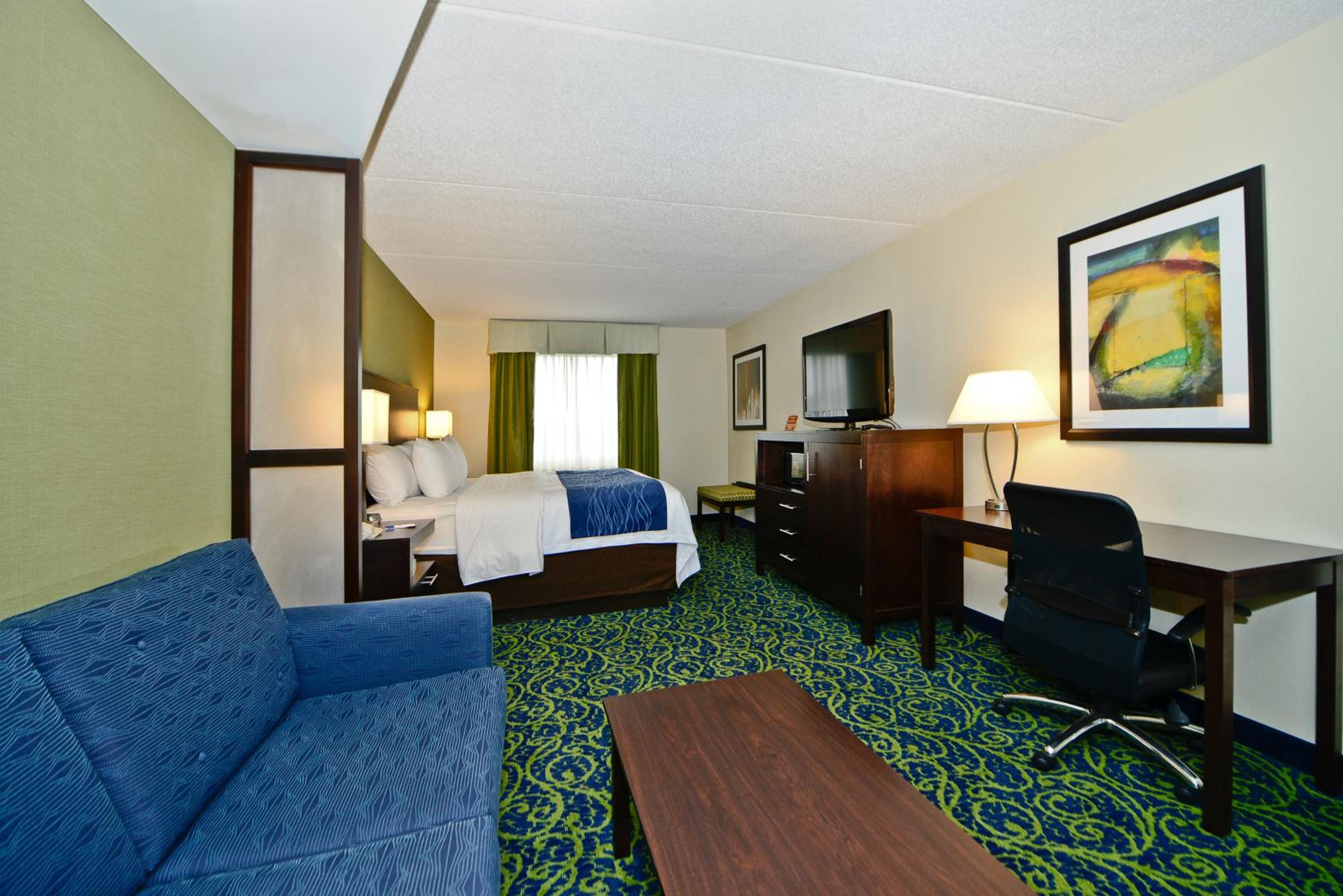 King Room with Sofa Bed - Non-Smoking - Photo 11