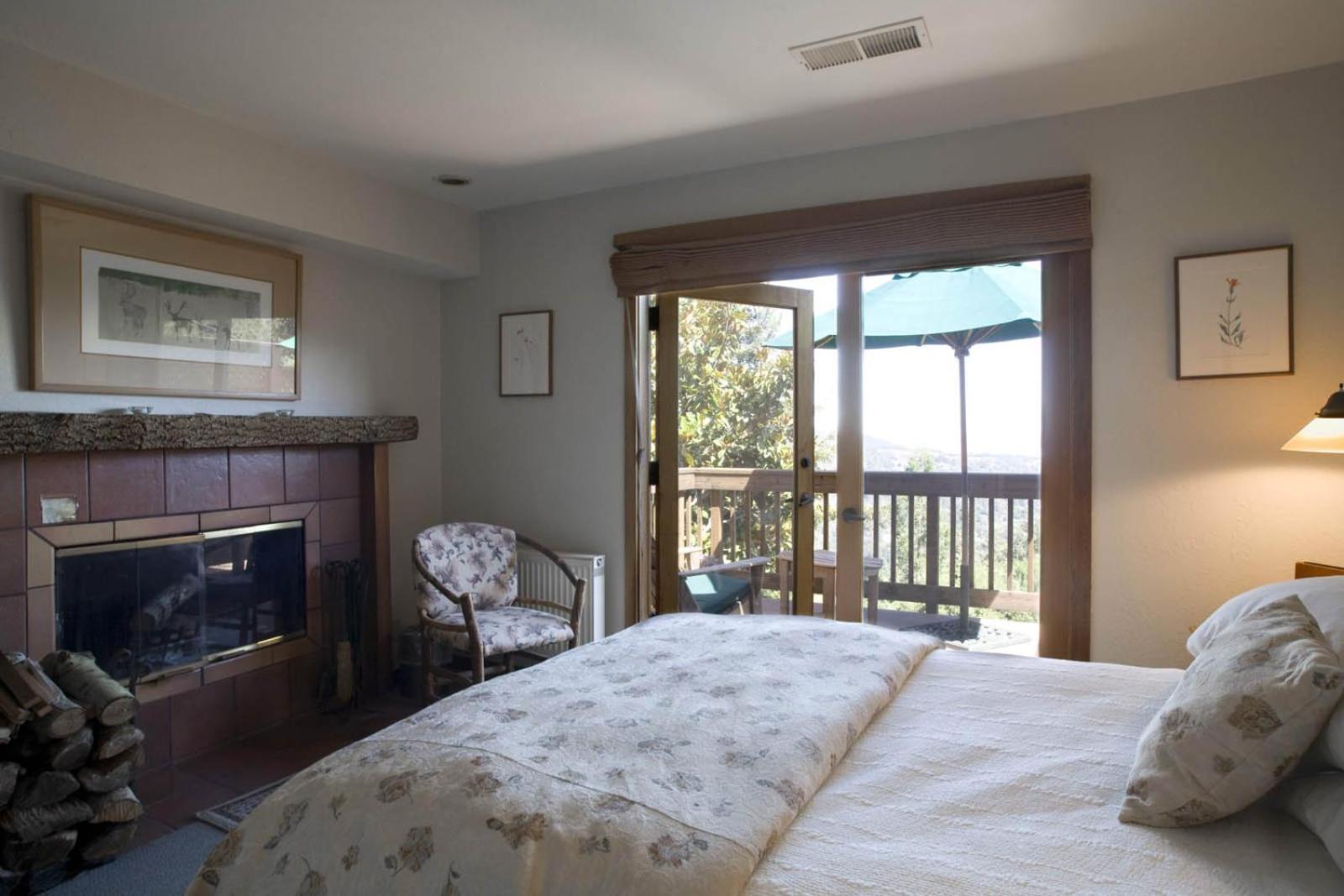 Queen Room with Patio and Fireplace photo 3
