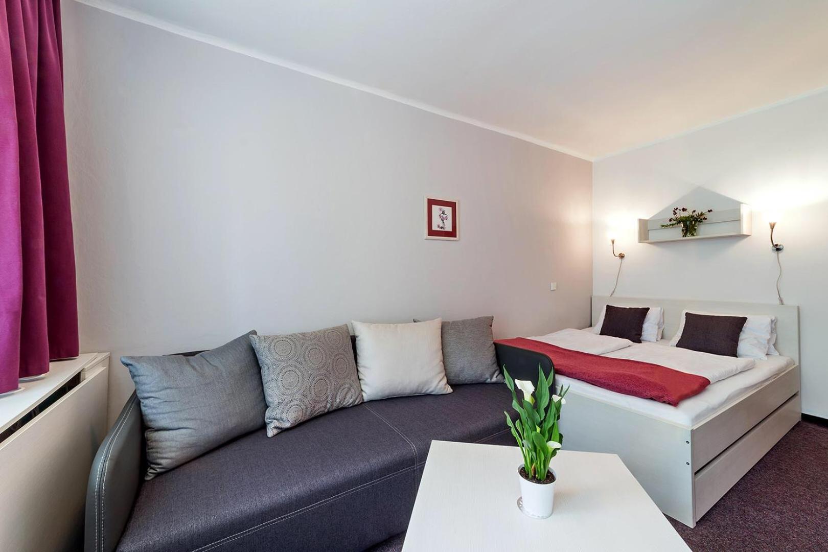 Double Room With Two Extra Beds And Balcony photo 1