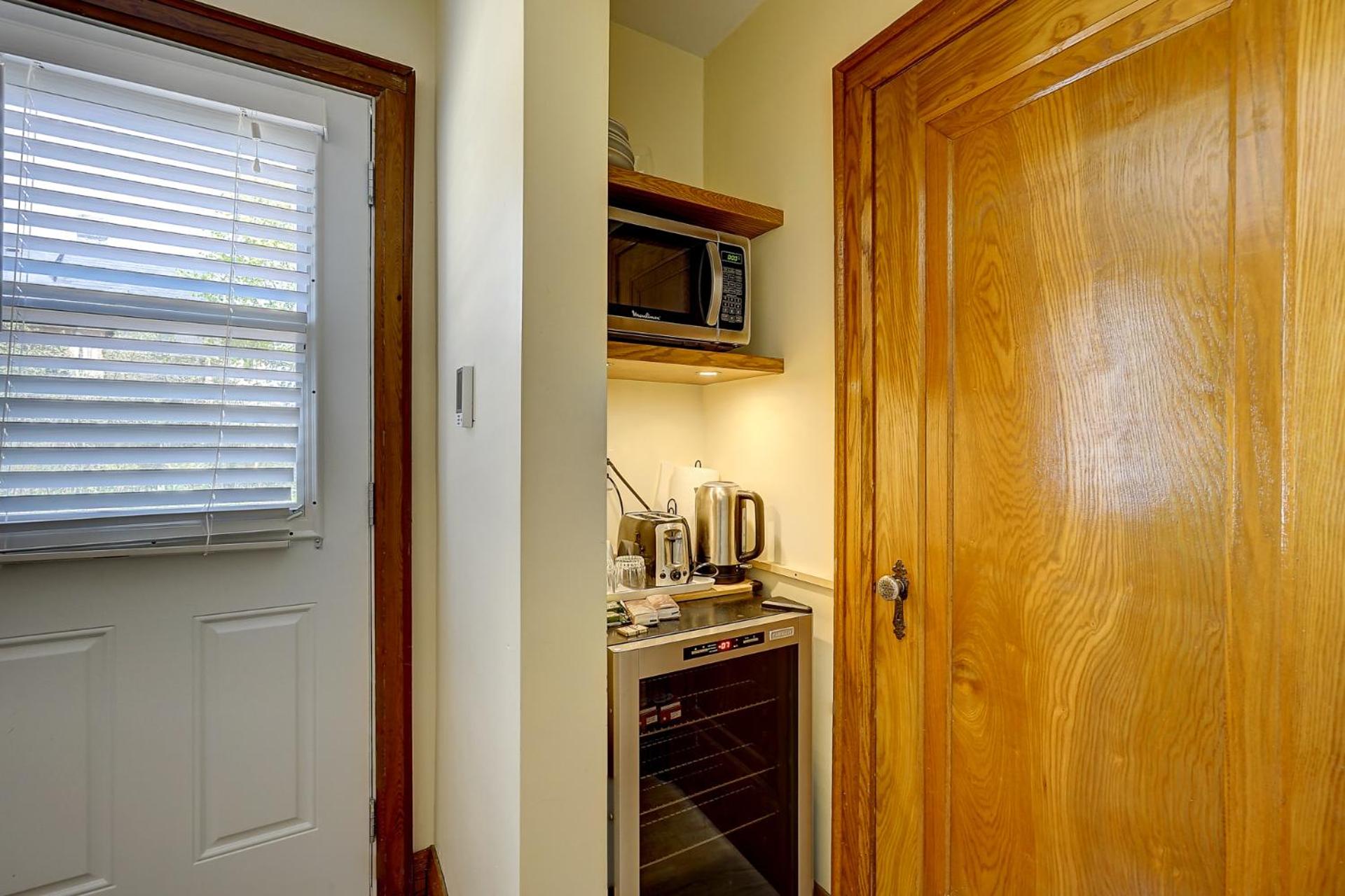 Studio Apartment photo 3