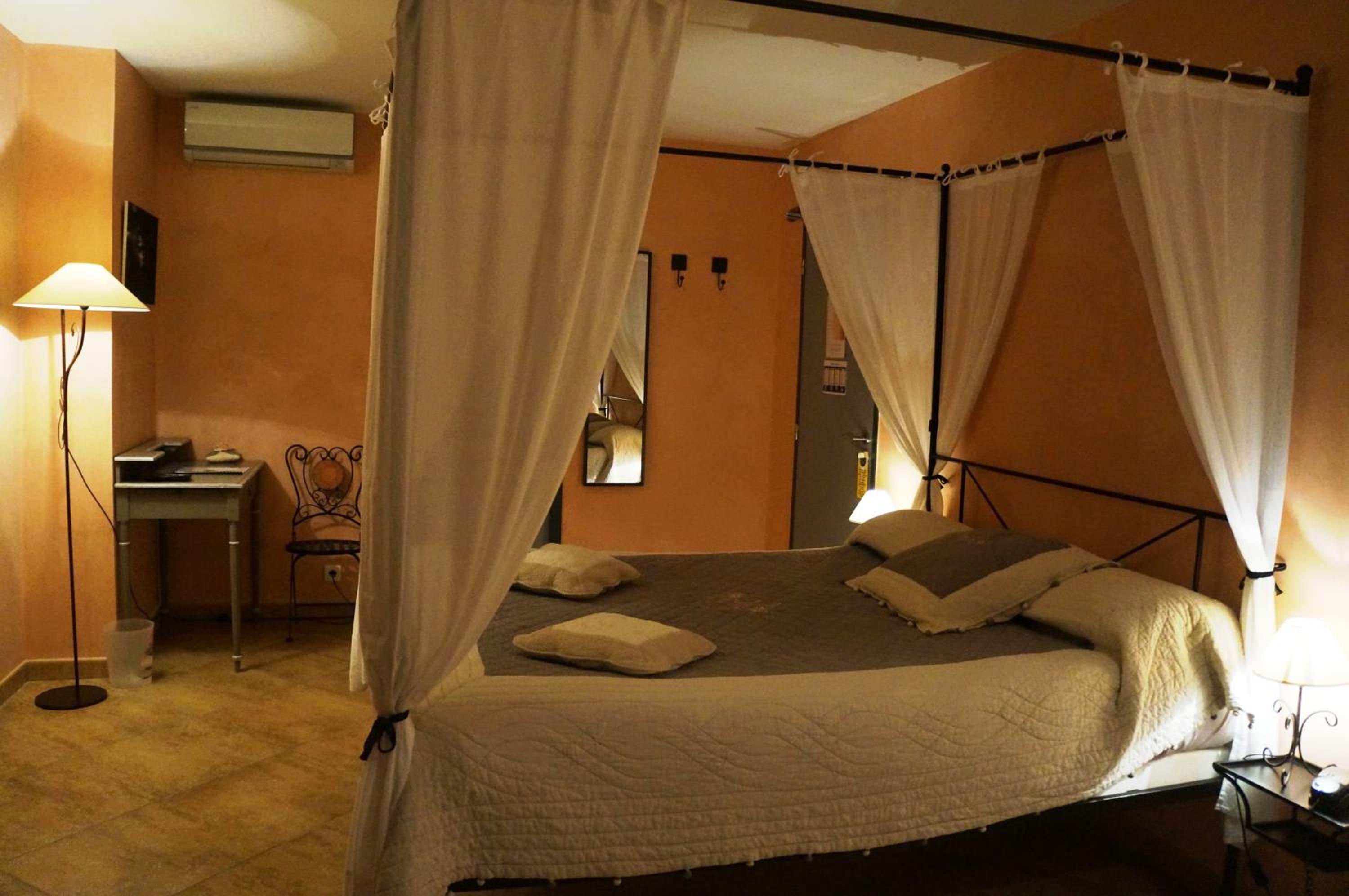 Superior Double Room with Sea View - Photo 8
