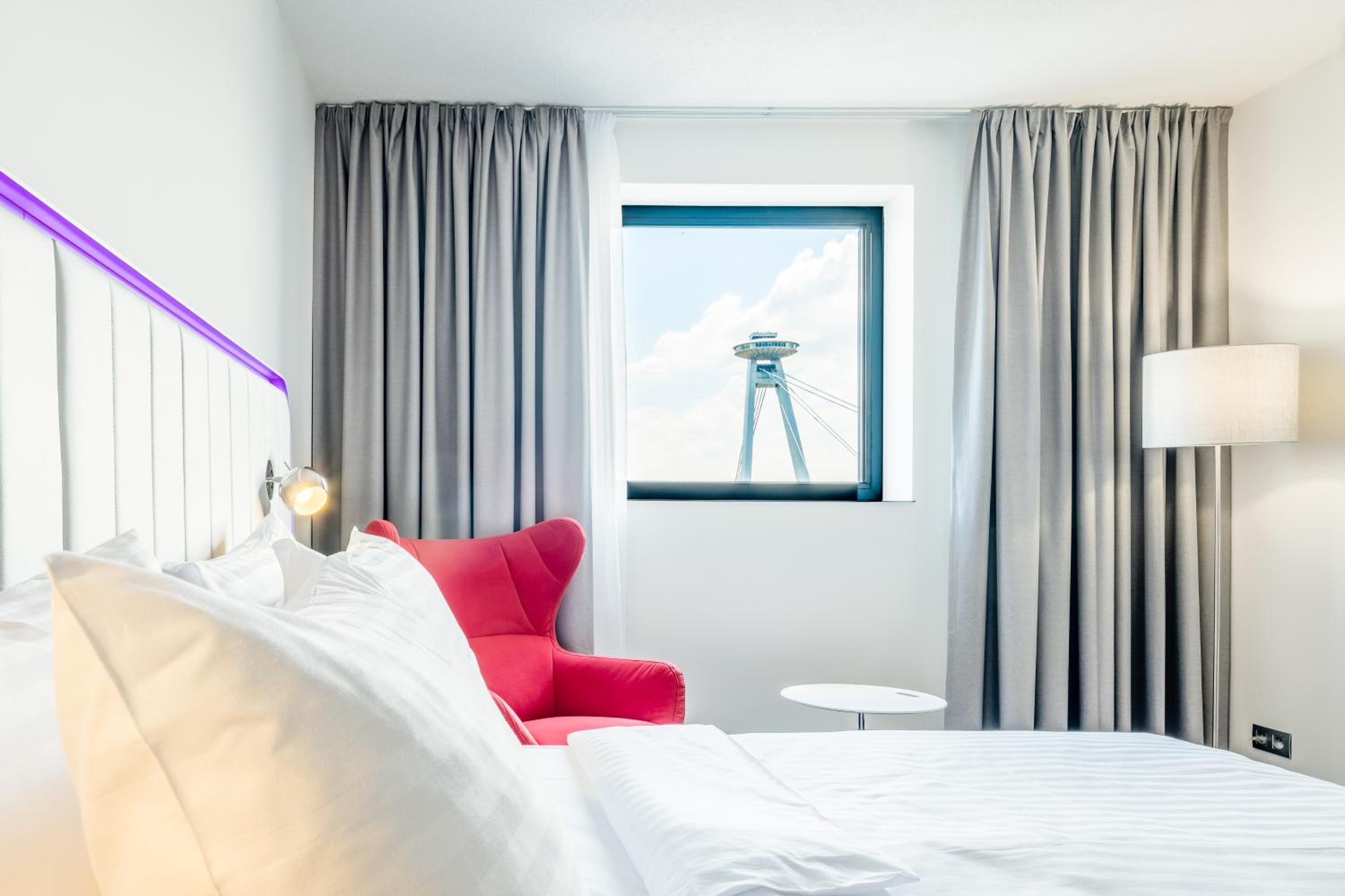 Superior Room with River view - Photo 3