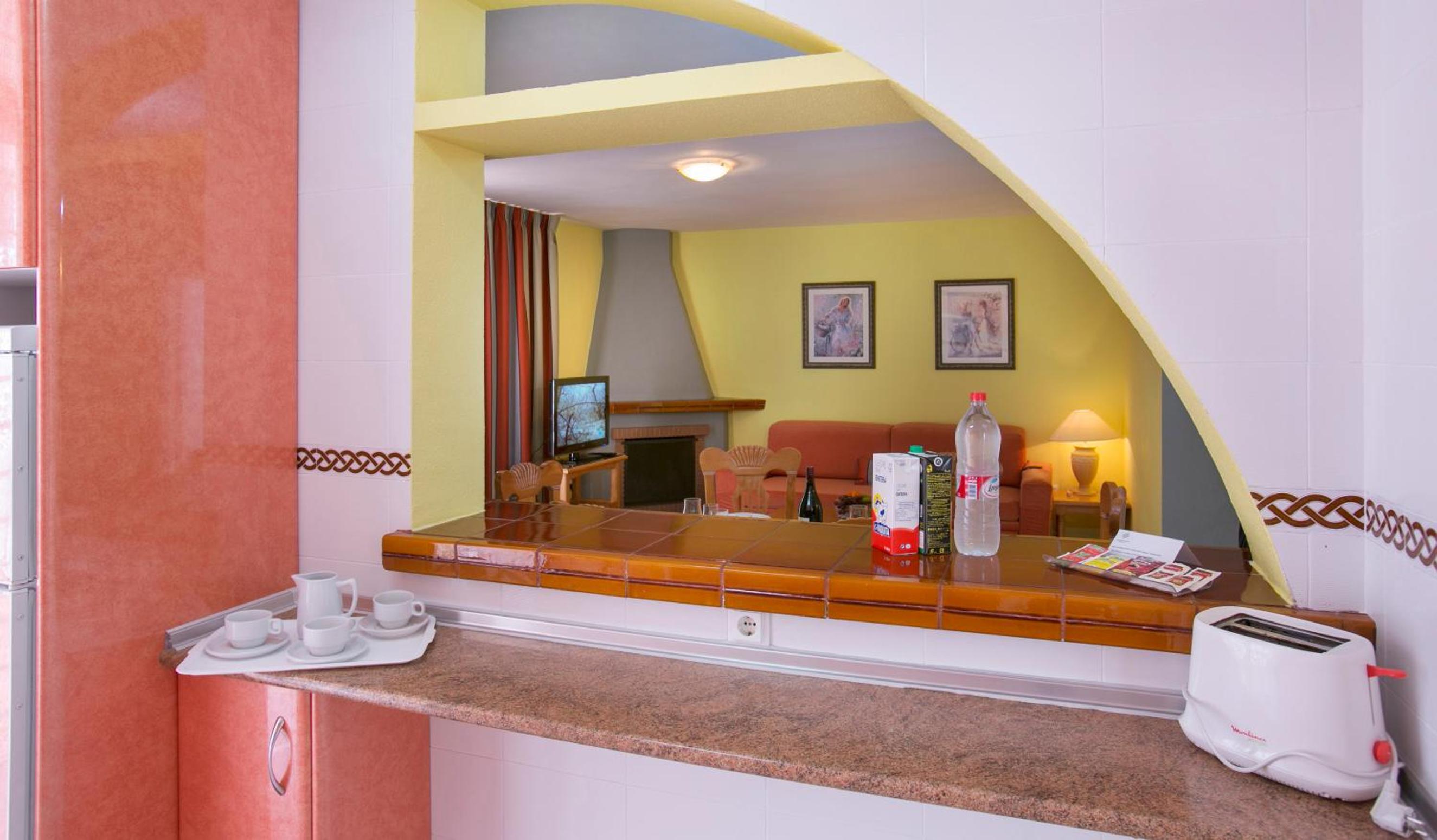 One-Bedroom Apartment (3 Adults + 1 Children) photo 3