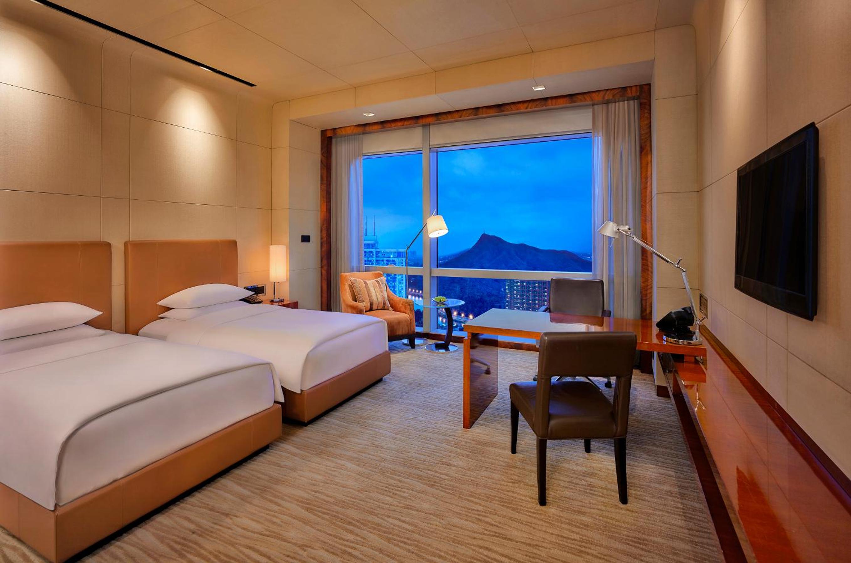 Twin Room with Two Twin Beds and Club Access - Photo 1