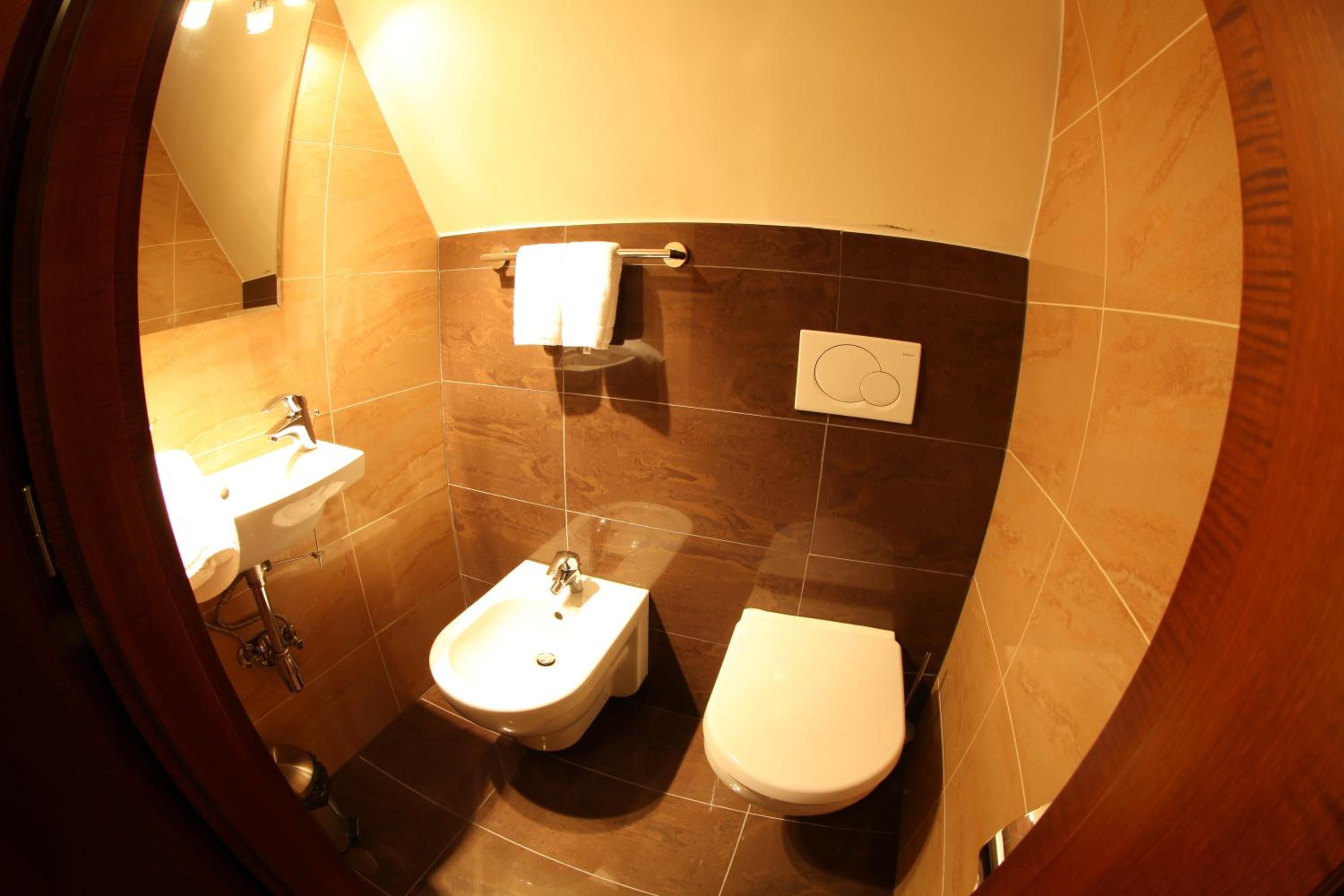 Apartment - Split Level - Photo 7