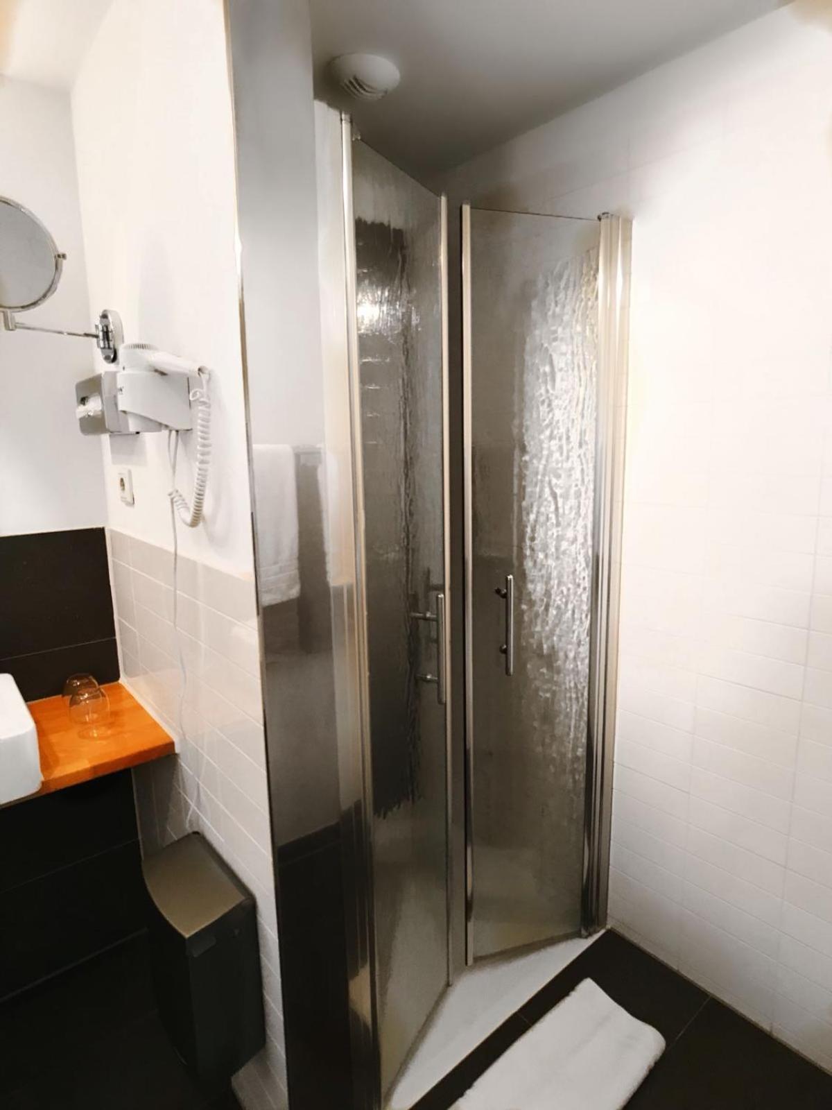 Comfort Room - Photo 5