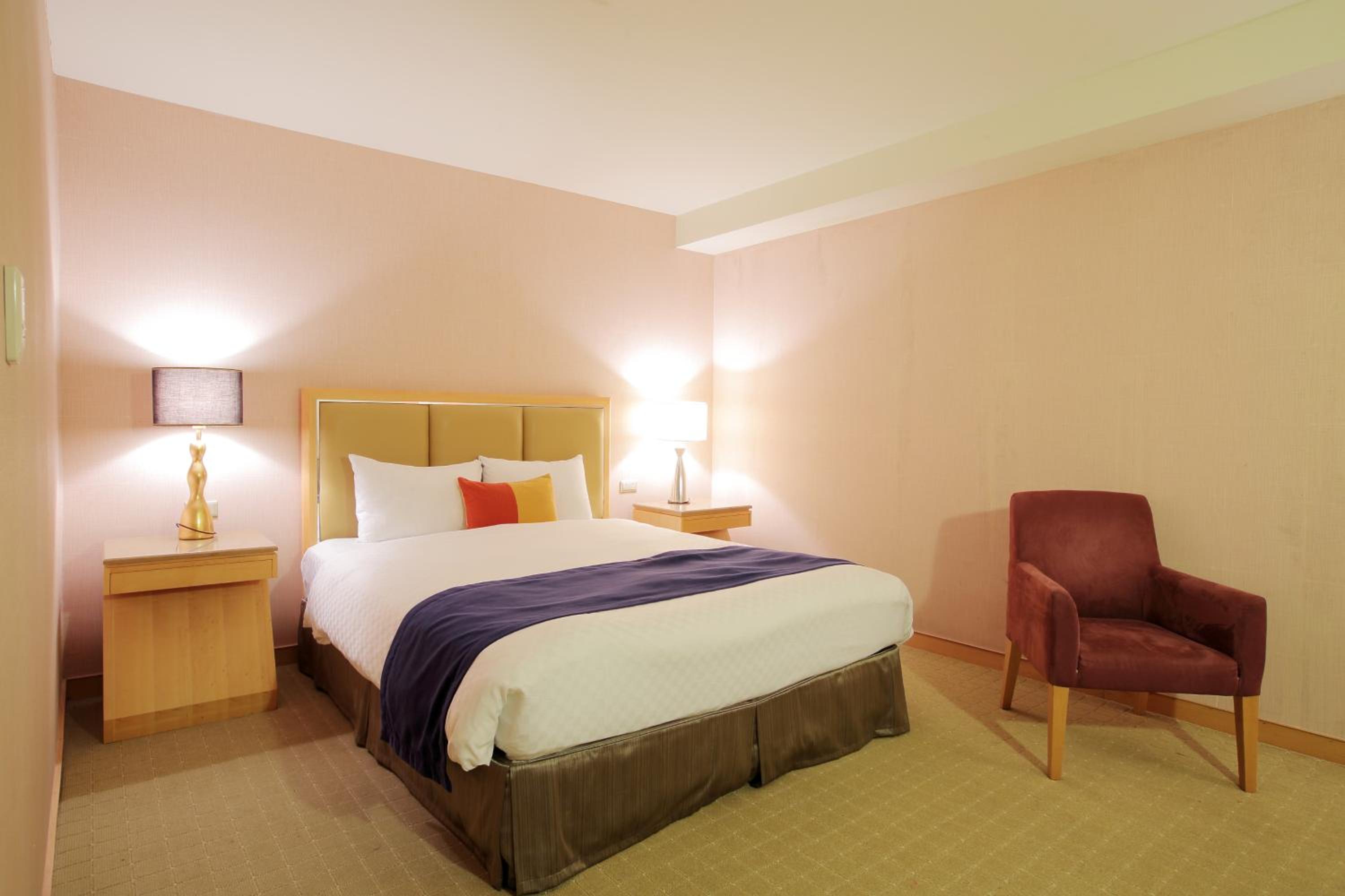 Standard Double Room (no parking) photo 3