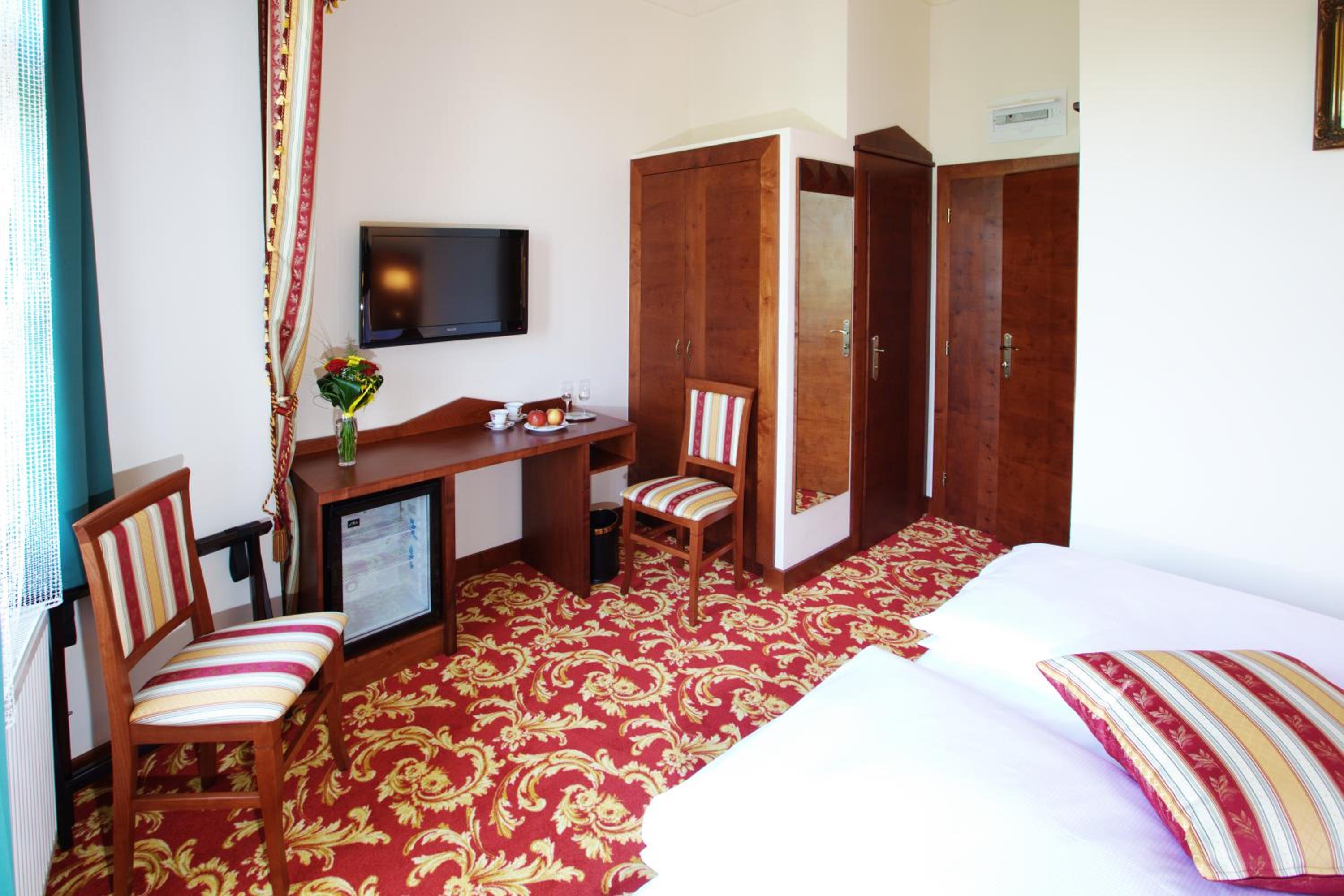 Deluxe Double Room photo 3