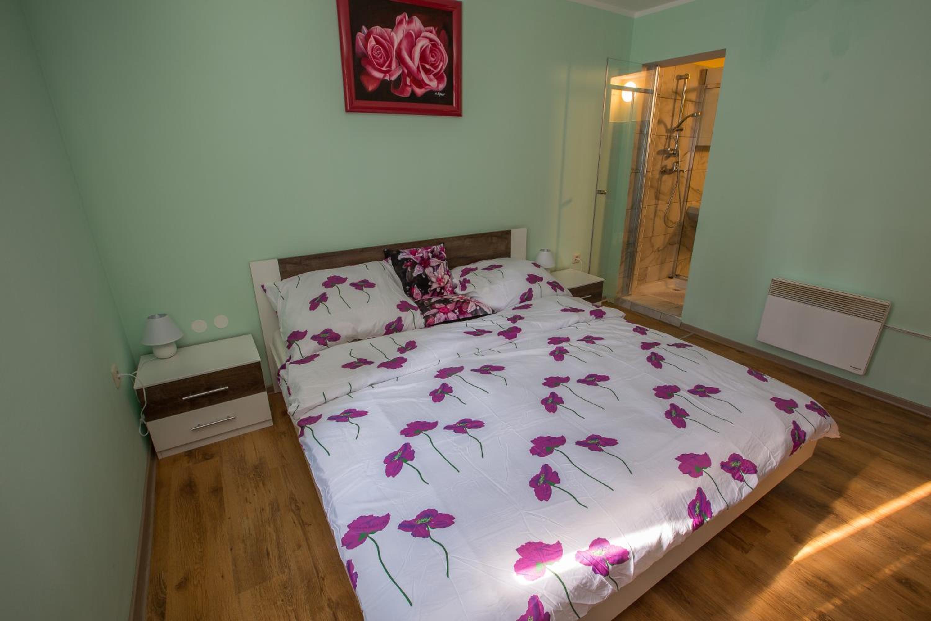 One - Bedroom Apartment with Balcony - Photo 9