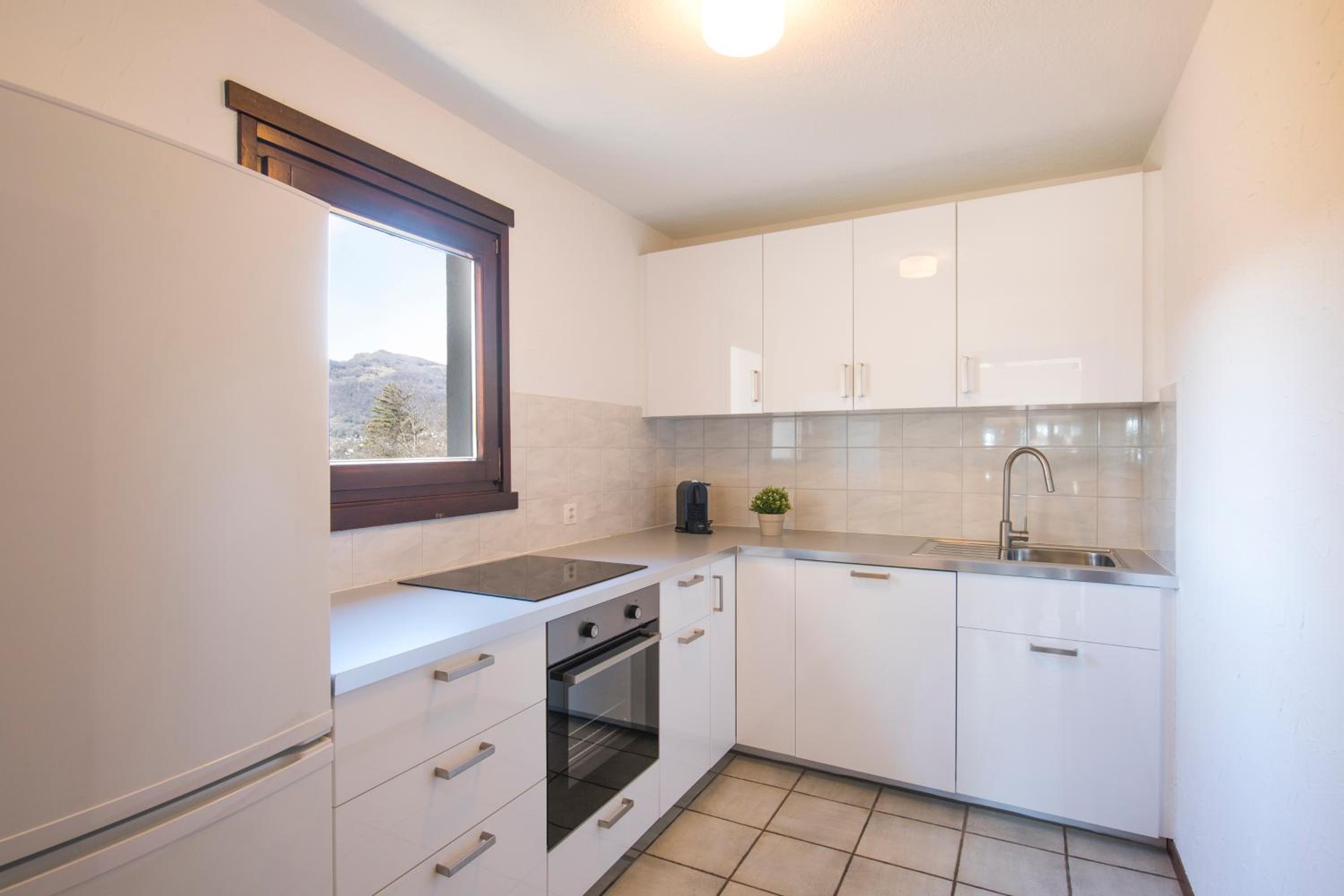 Apartment with Mountain View and Air-Conditioning photo 3