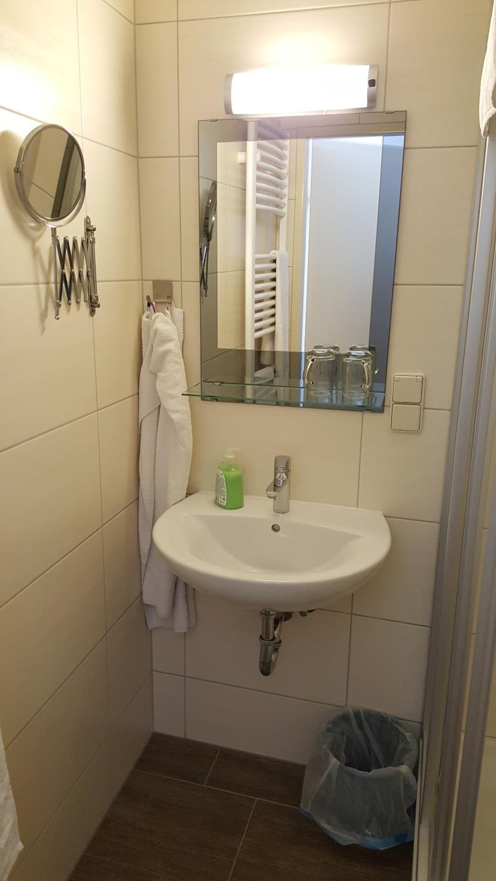Single Room photo 3