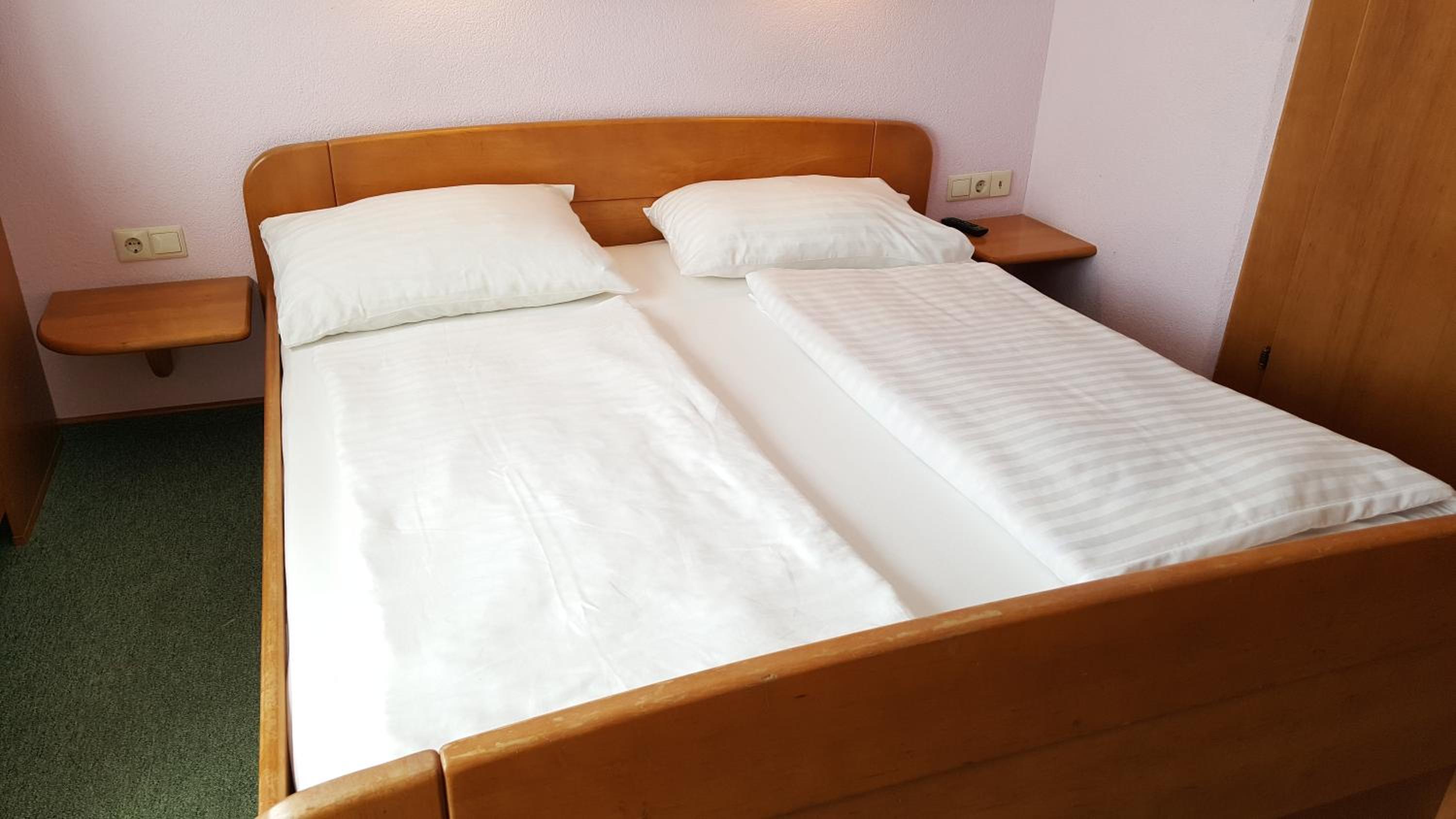 Double or Twin Room photo 3