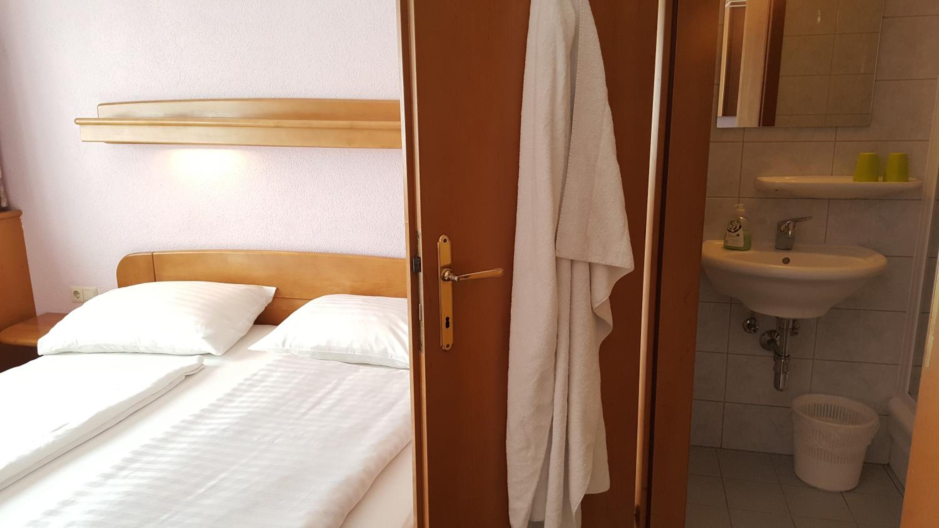 Double or Twin Room photo 2