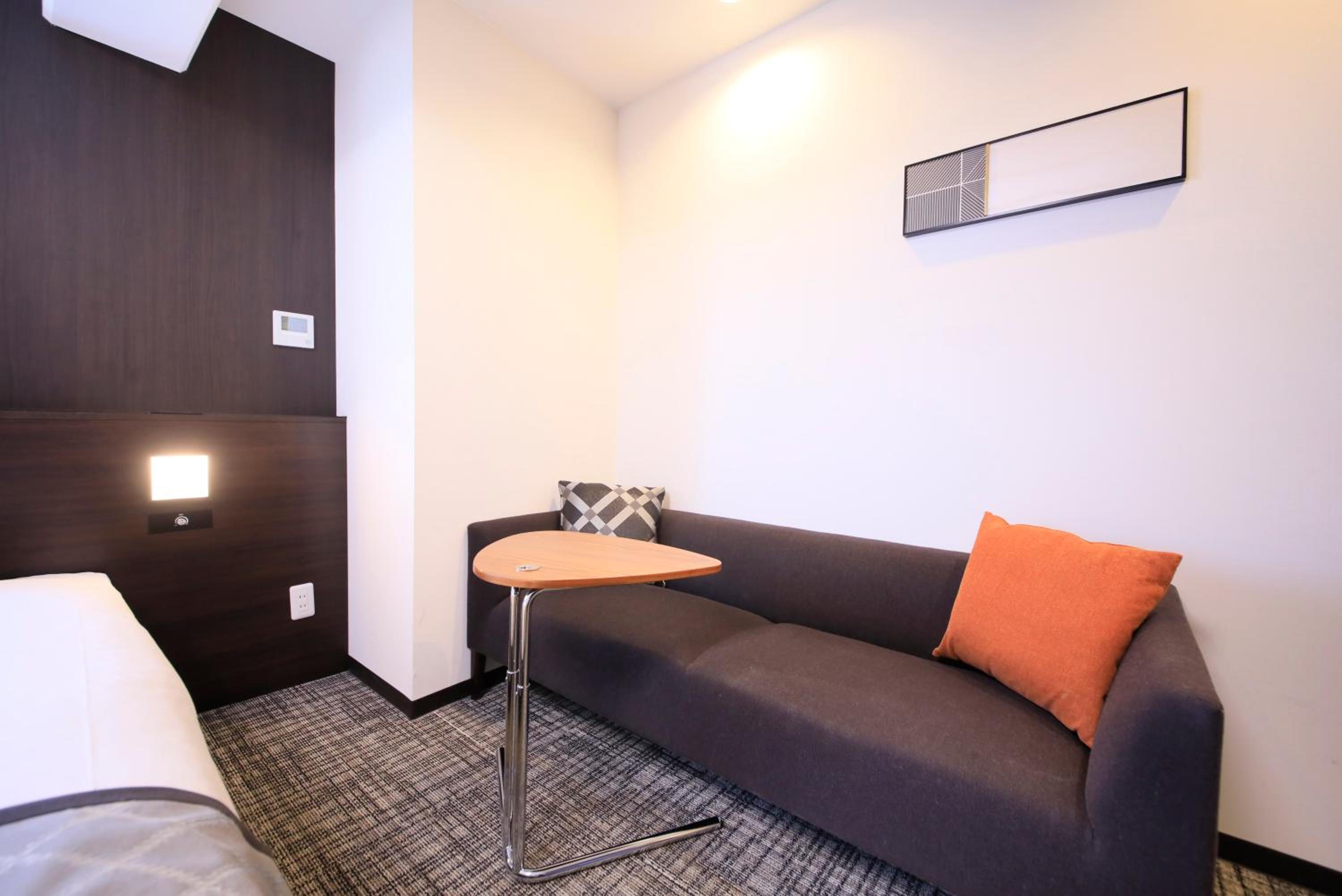 Standard Twin Room - Non-Smoking