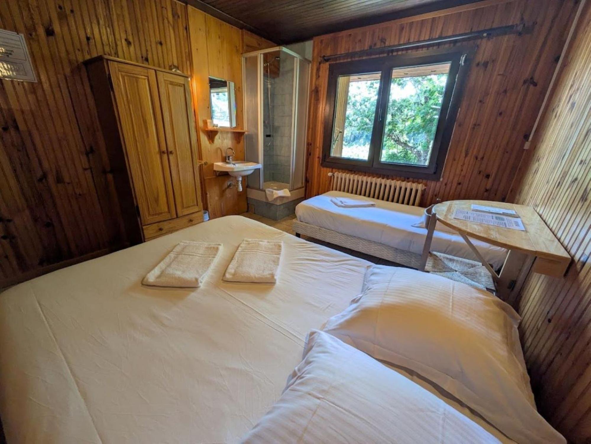 Triple Room with Shared Toilet