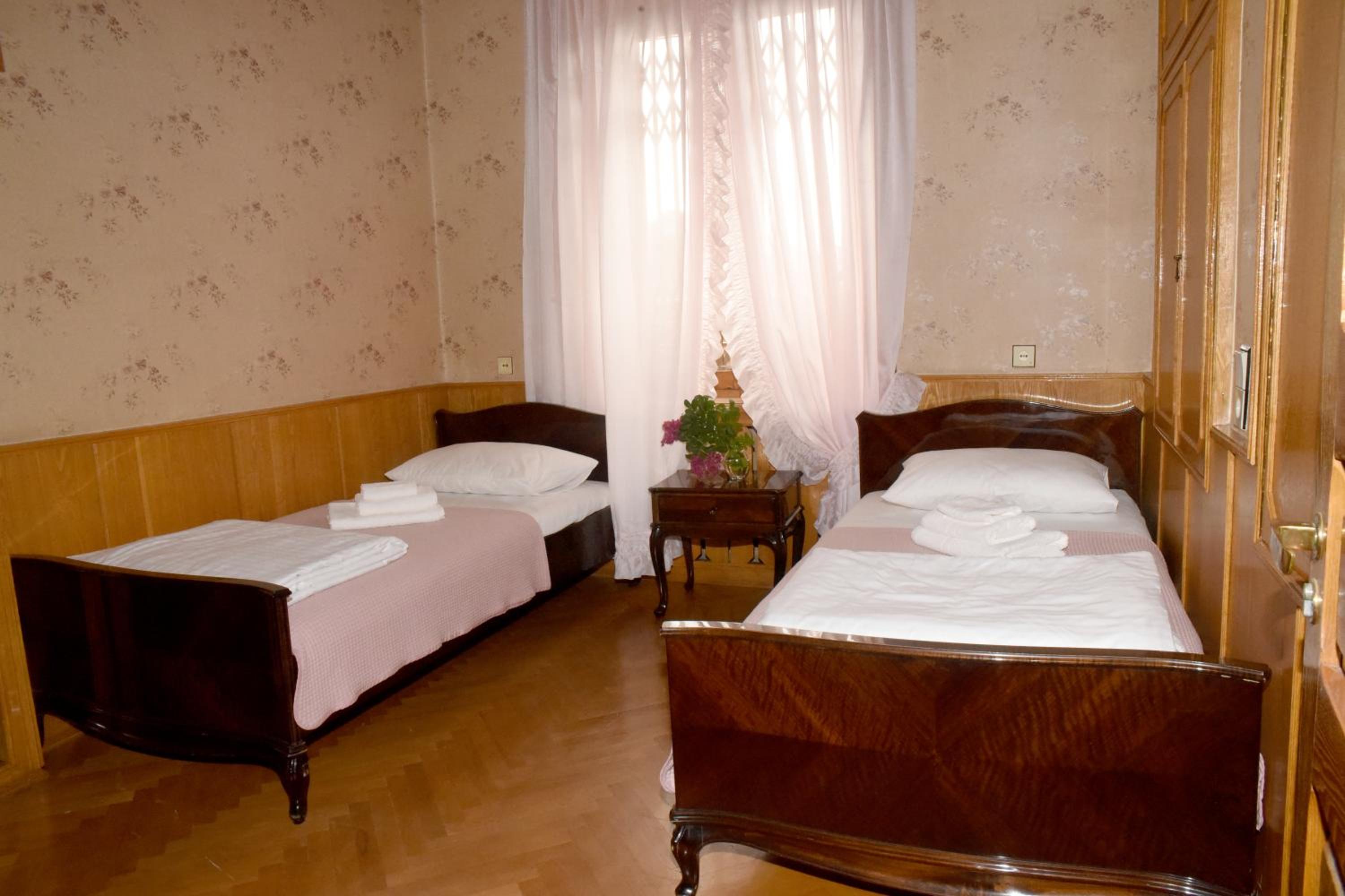 Budget Twin Room photo 1