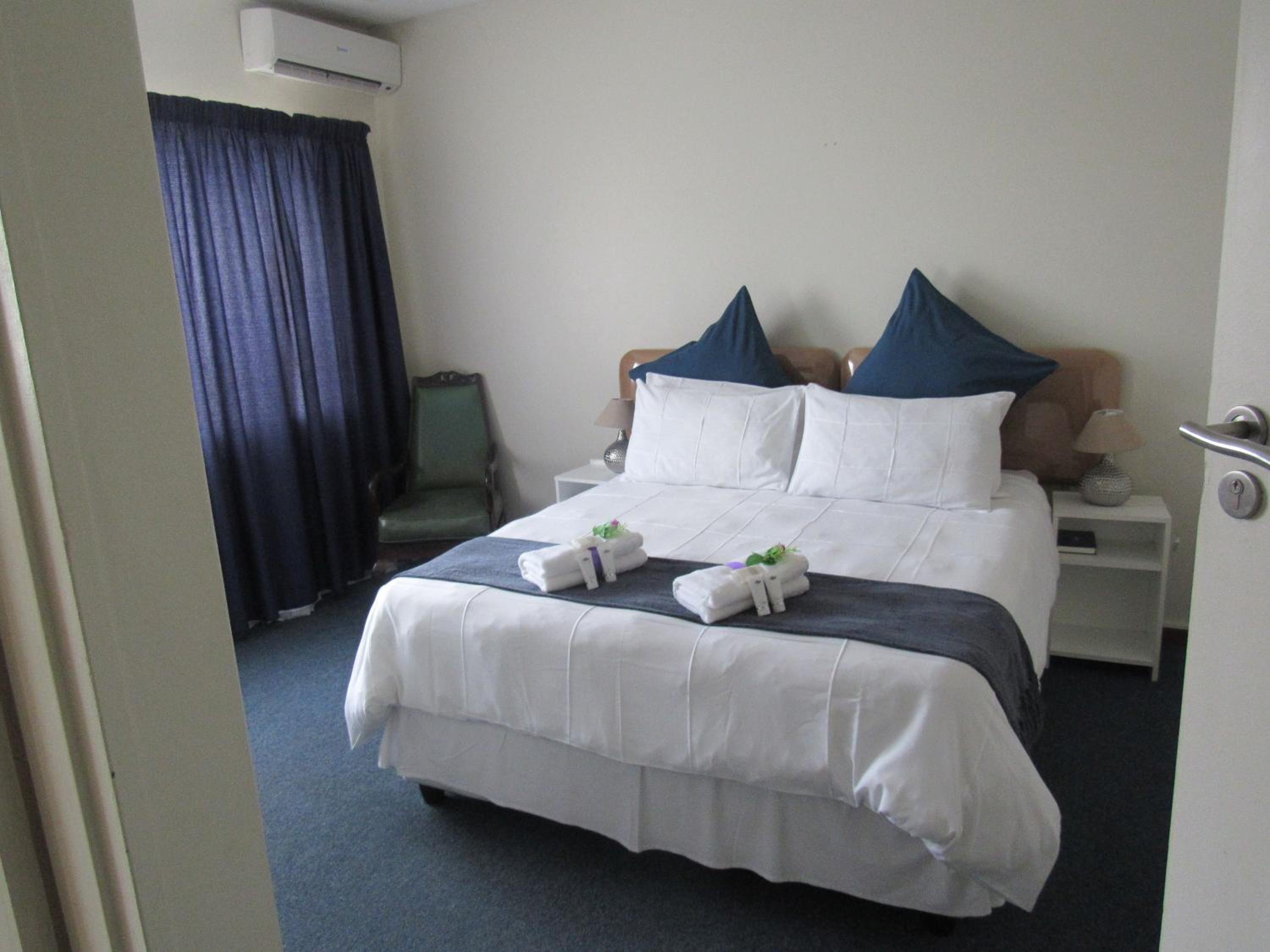 Double Room with Private Bathroom - Photo 1