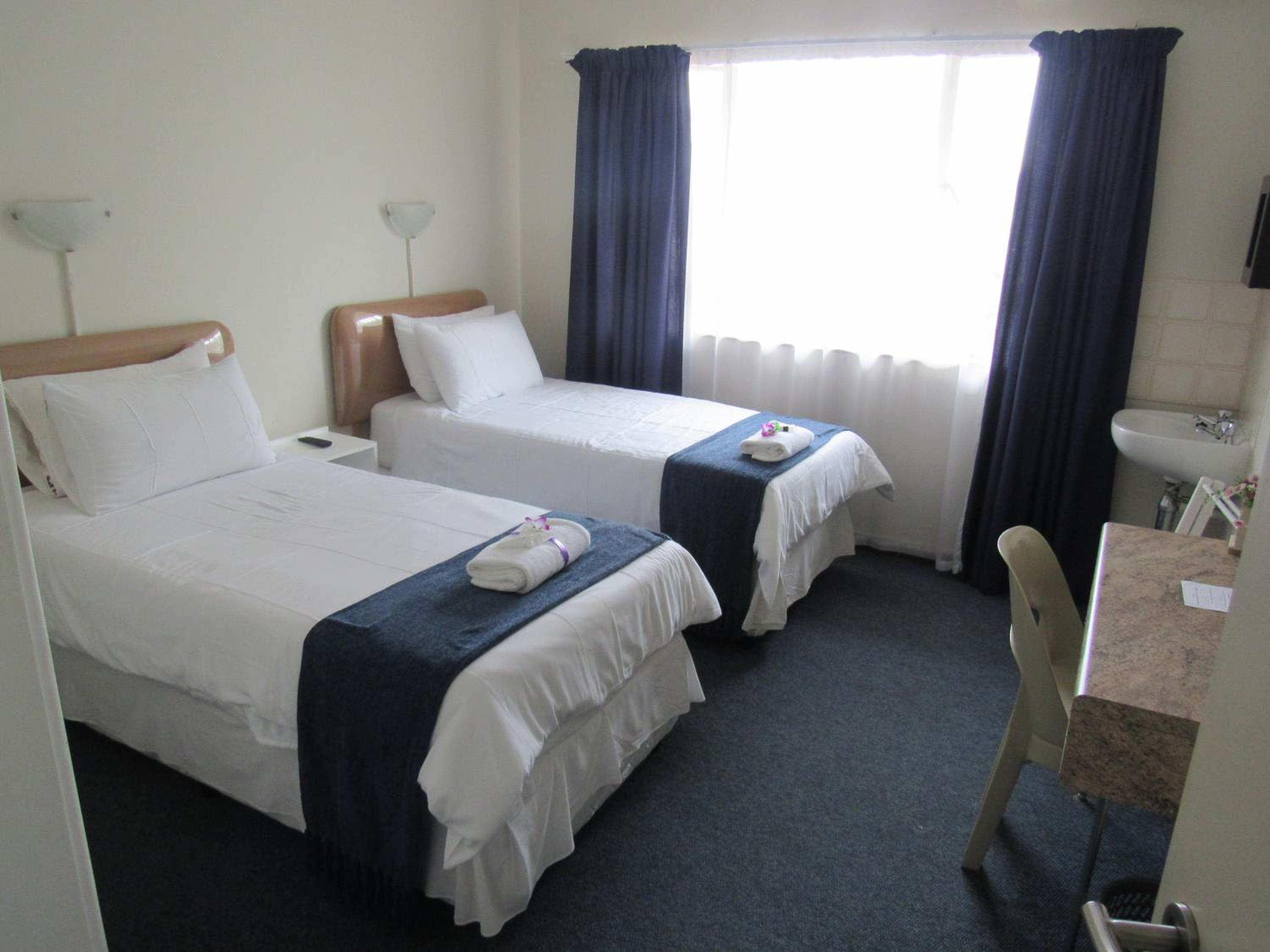 Twin Room with Shared Bathroom photo 1
