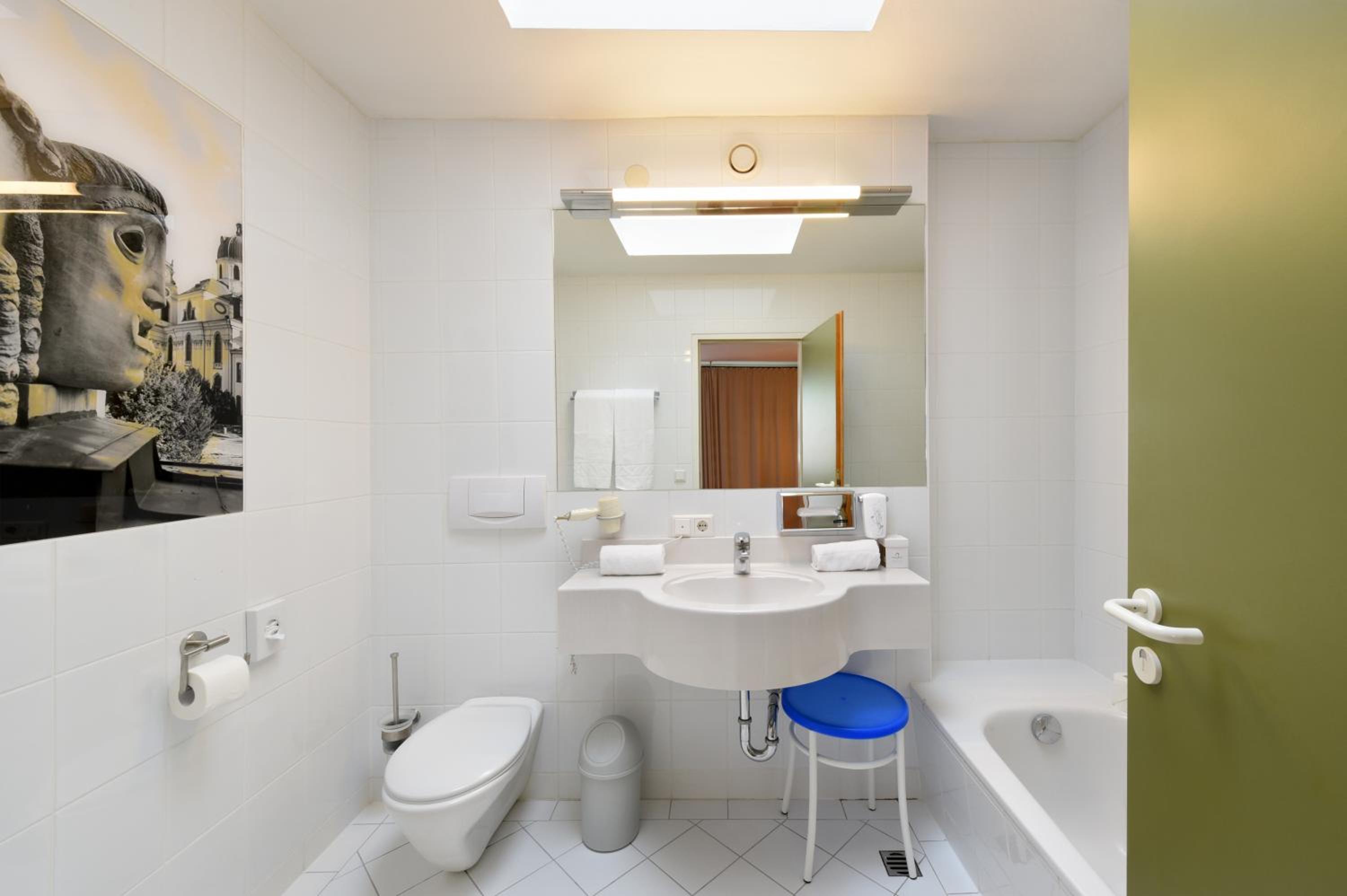 Junior Suite with Balcony photo 3