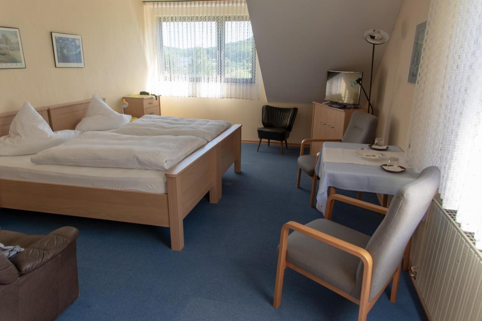 Double Room - Photo 7