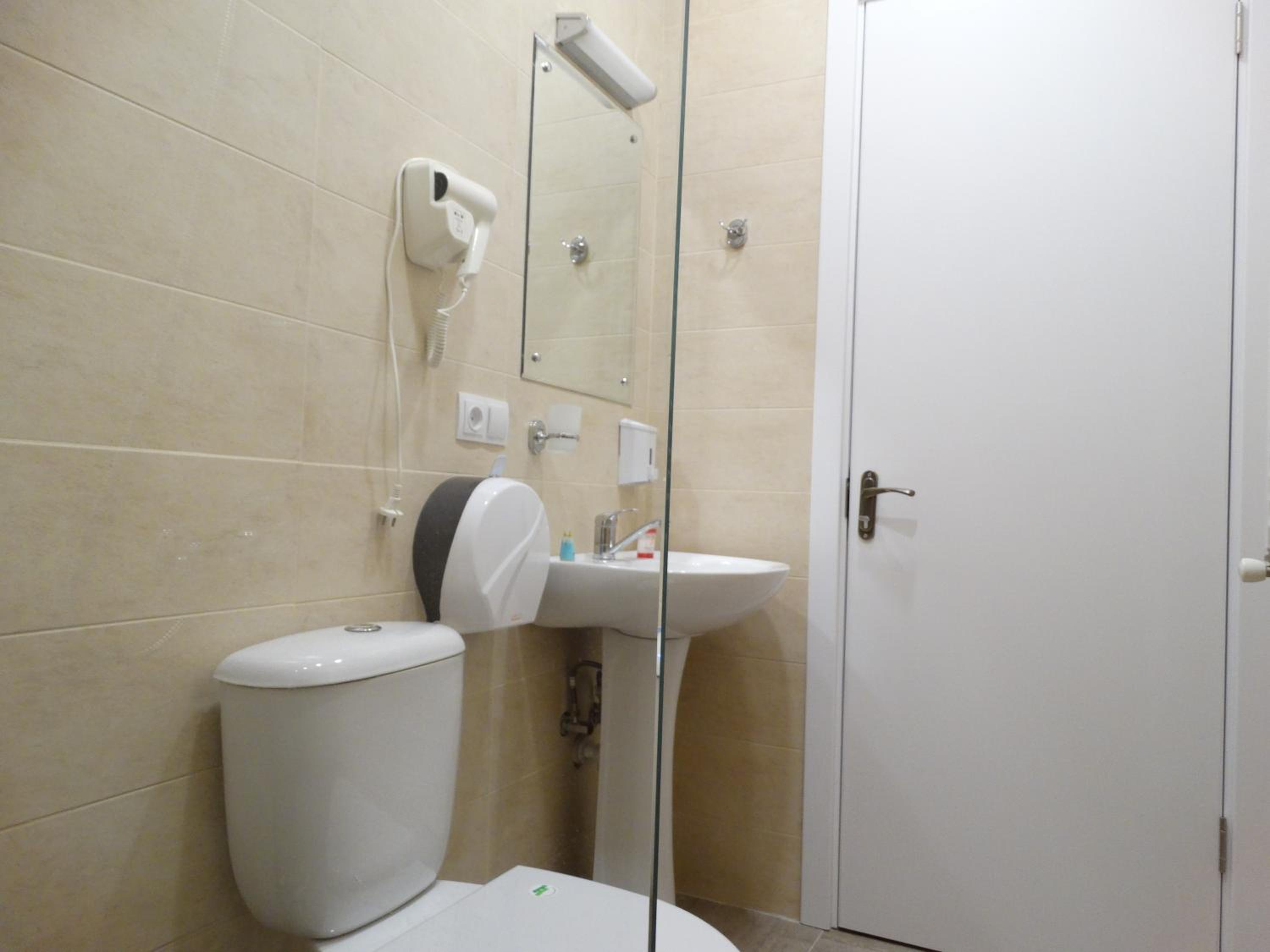 Standard Twin Room photo 2