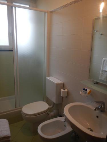 Budget Double Room photo 2