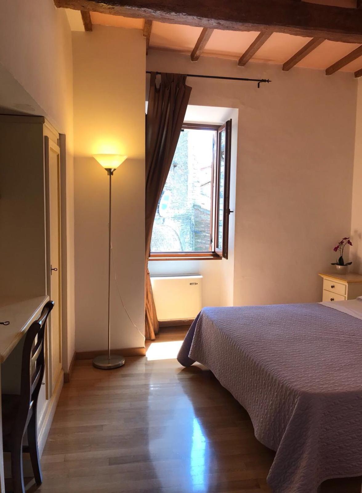 Deluxe Double or Twin Room - Photo 5