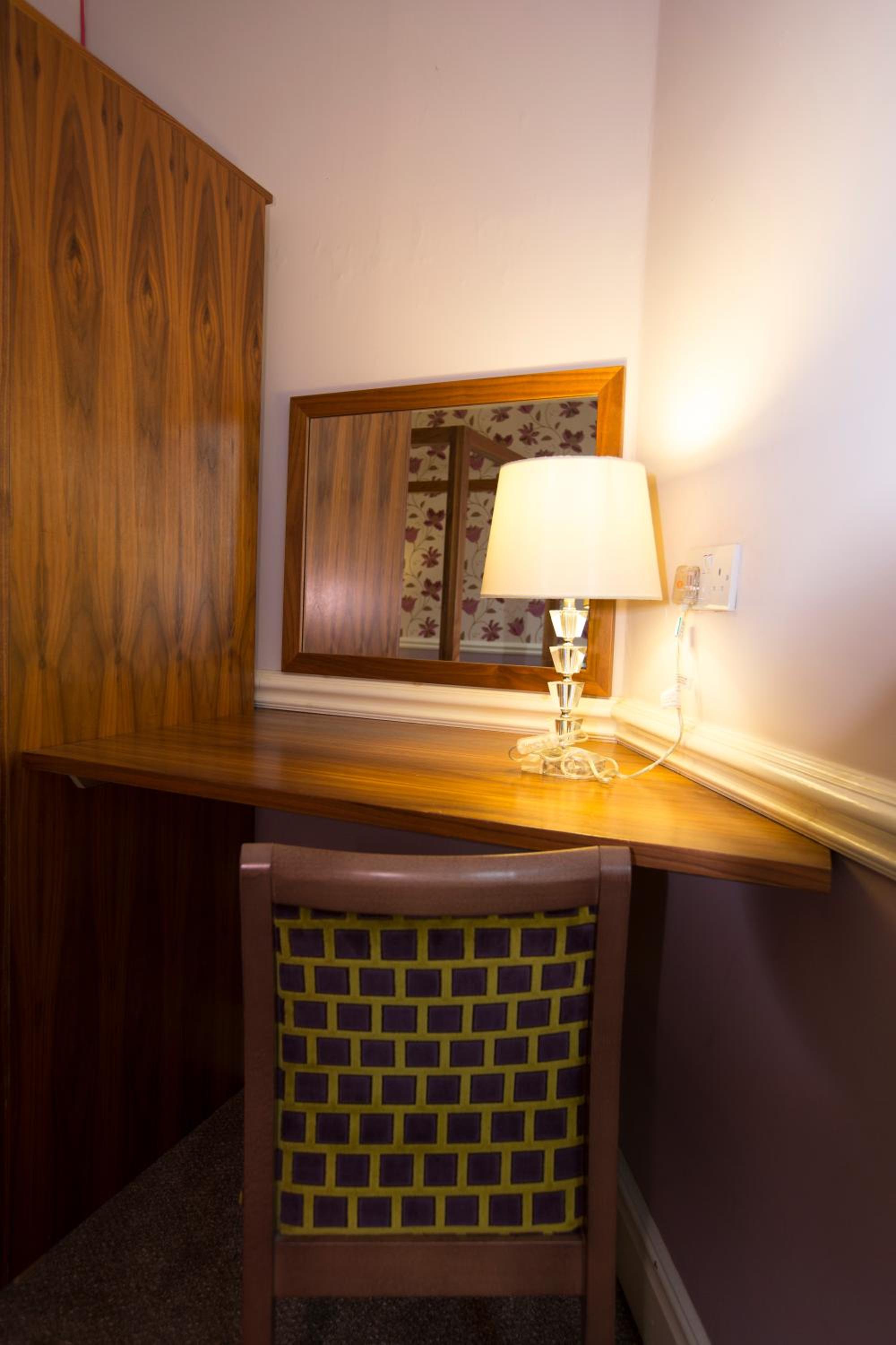Double Room with Four Poster Bed photo 3