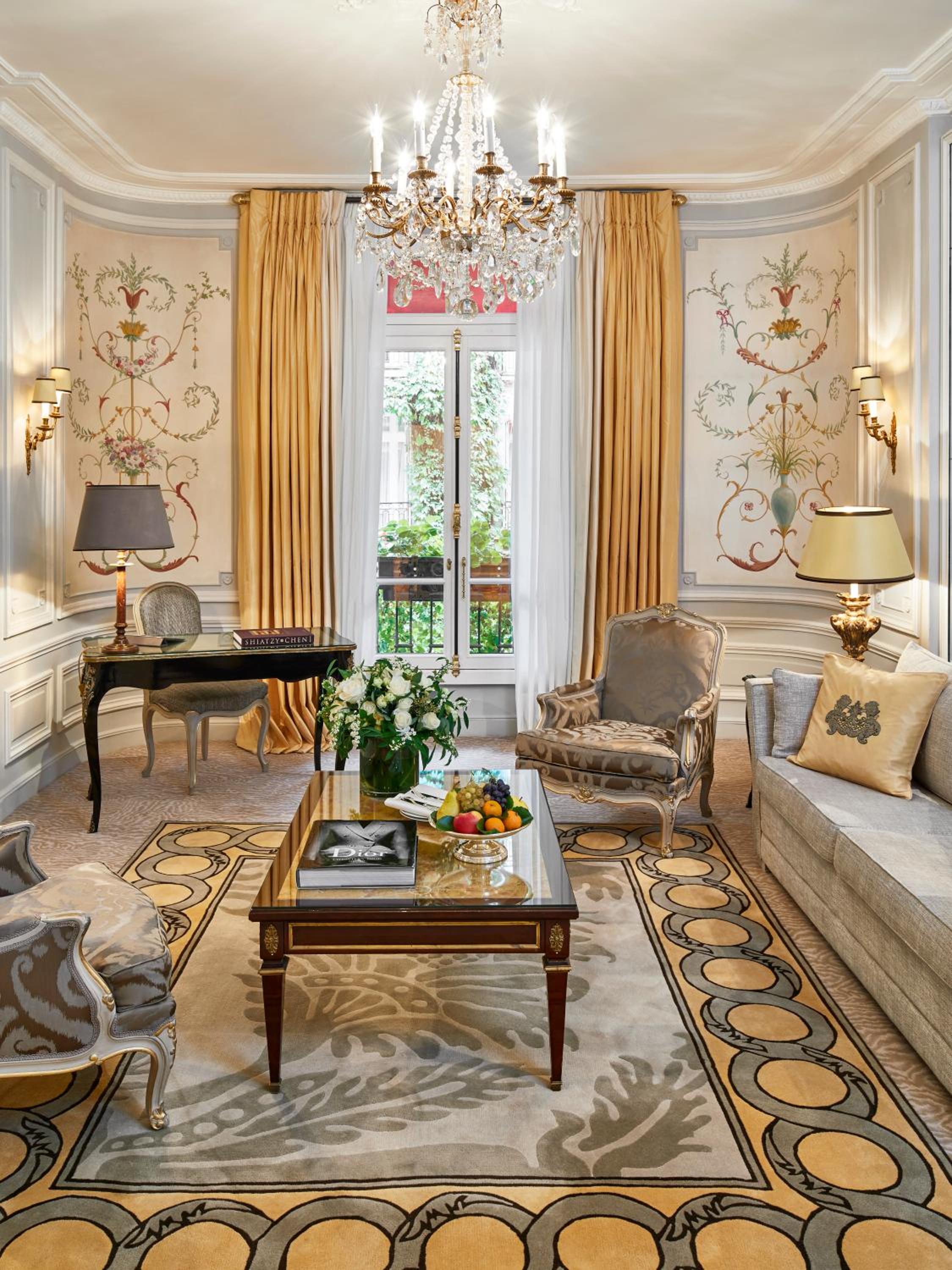 Deluxe Suite photo 2