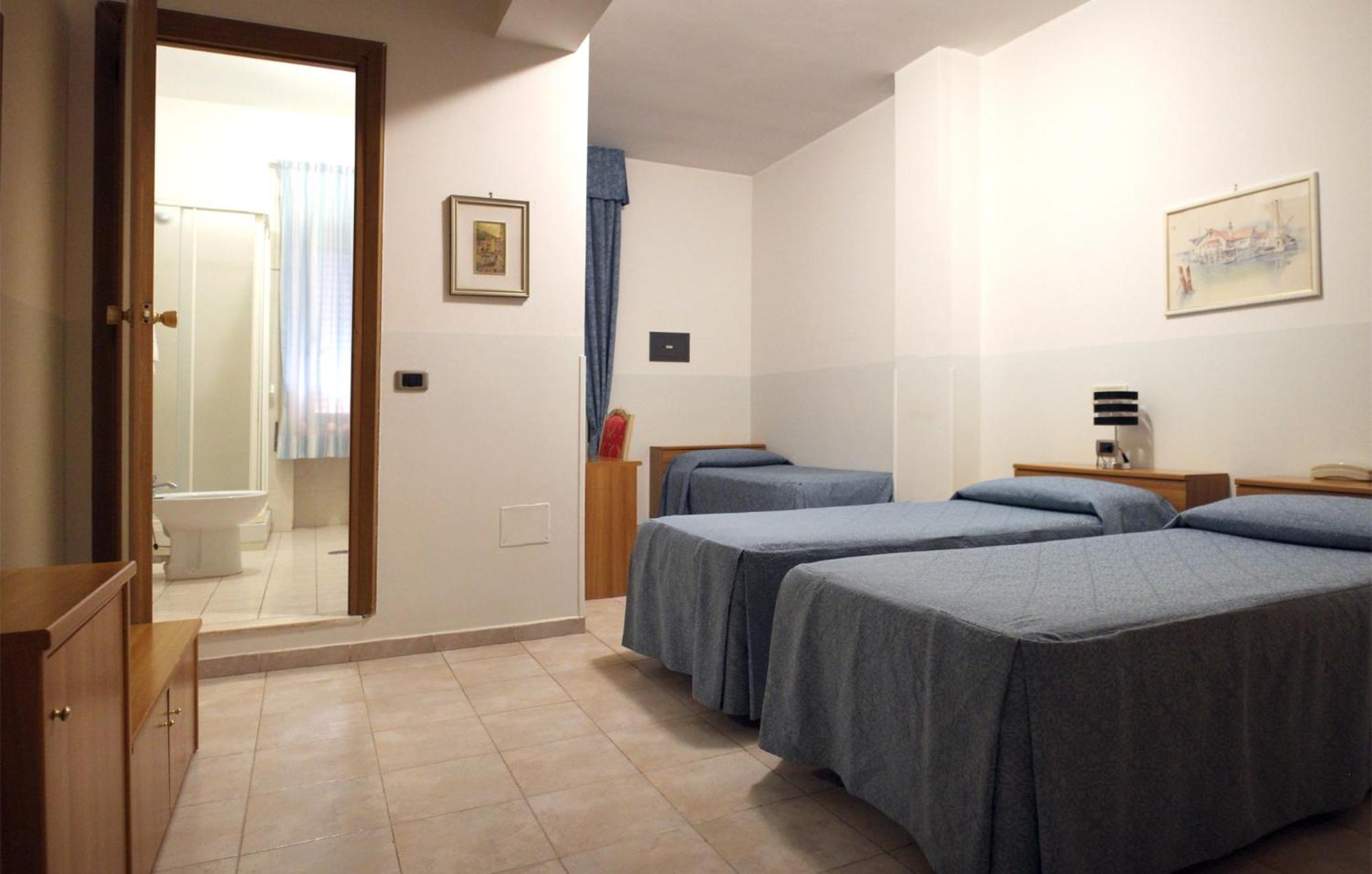 Triple Room photo 2