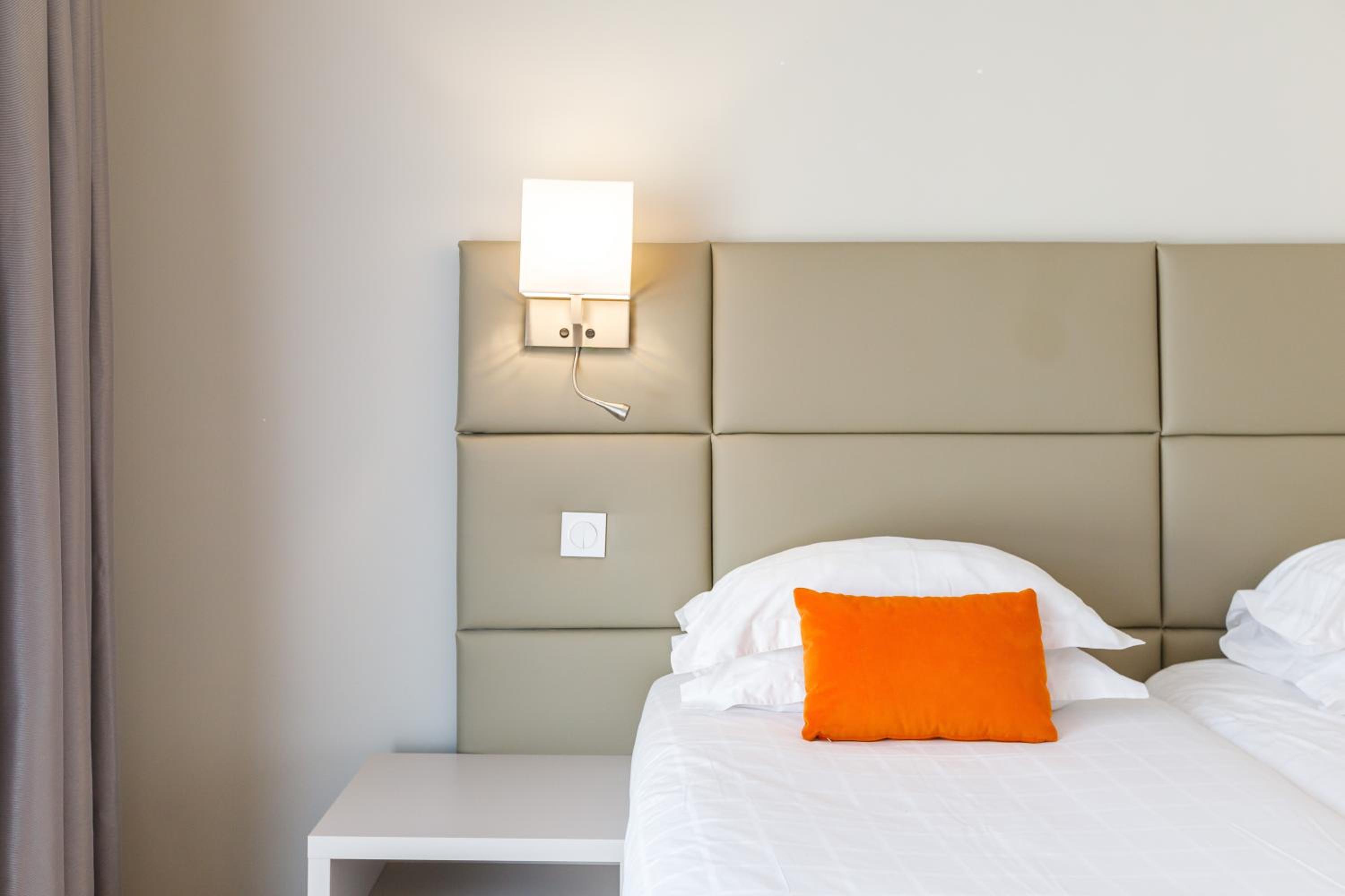 Classic Double Room - with 1h free Swimming Pool  - Photo 5