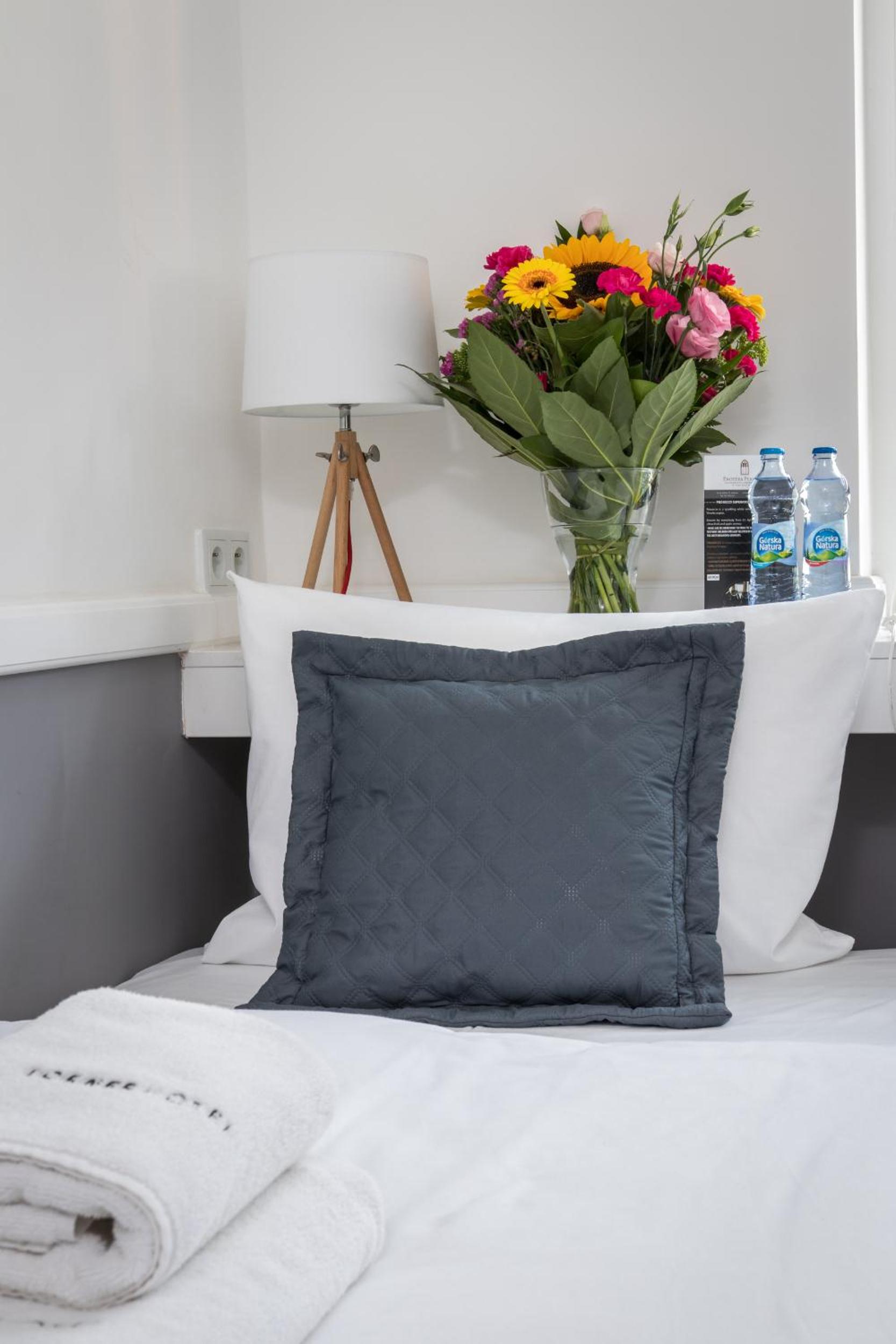 Economy Double Room photo 2